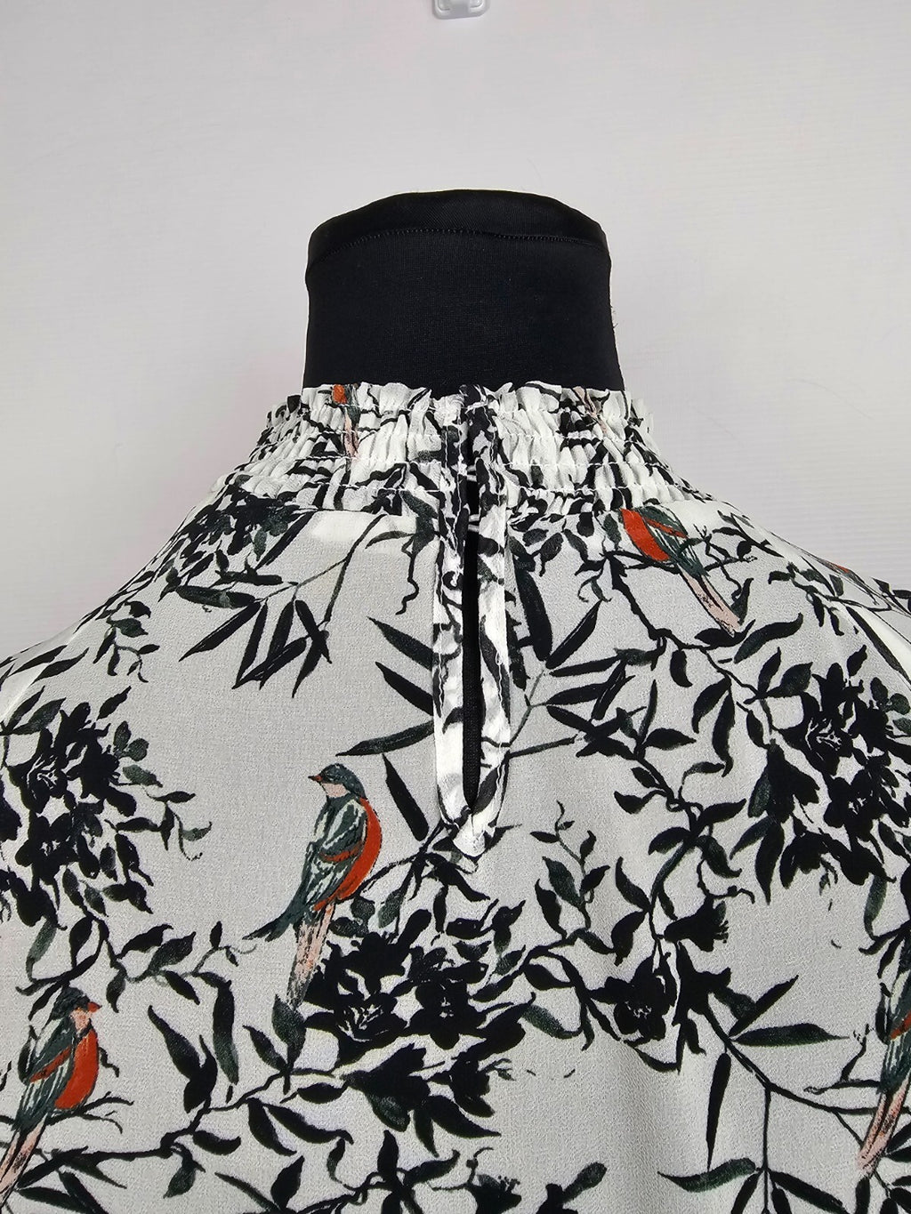 EK5430 Damen Bluse von Yessica C&A, weiß mit grün-rotem Muster, Gr.385