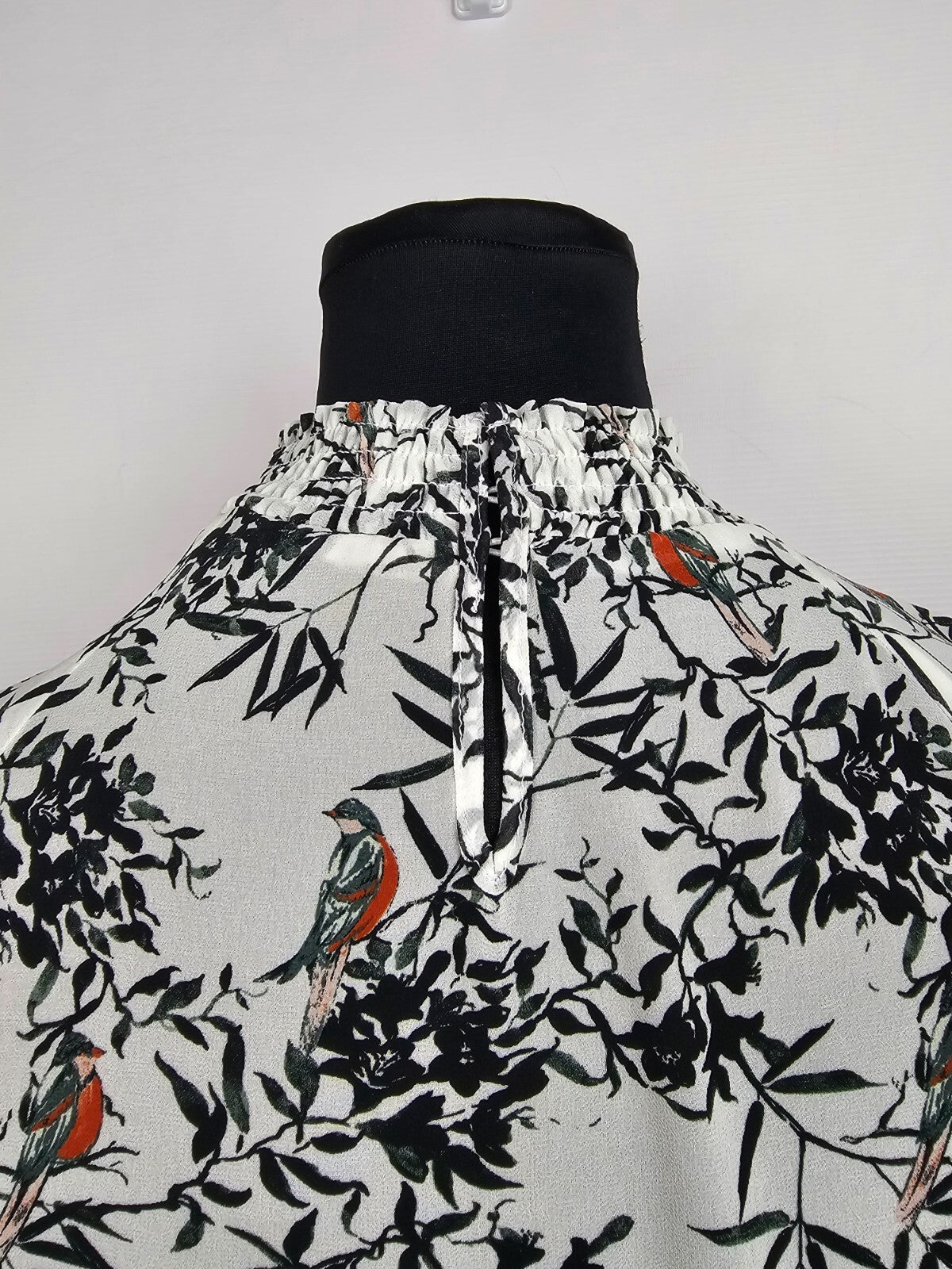 EK5430 Damen Bluse von Yessica C&A, weiß mit grün-rotem Muster, Gr.385