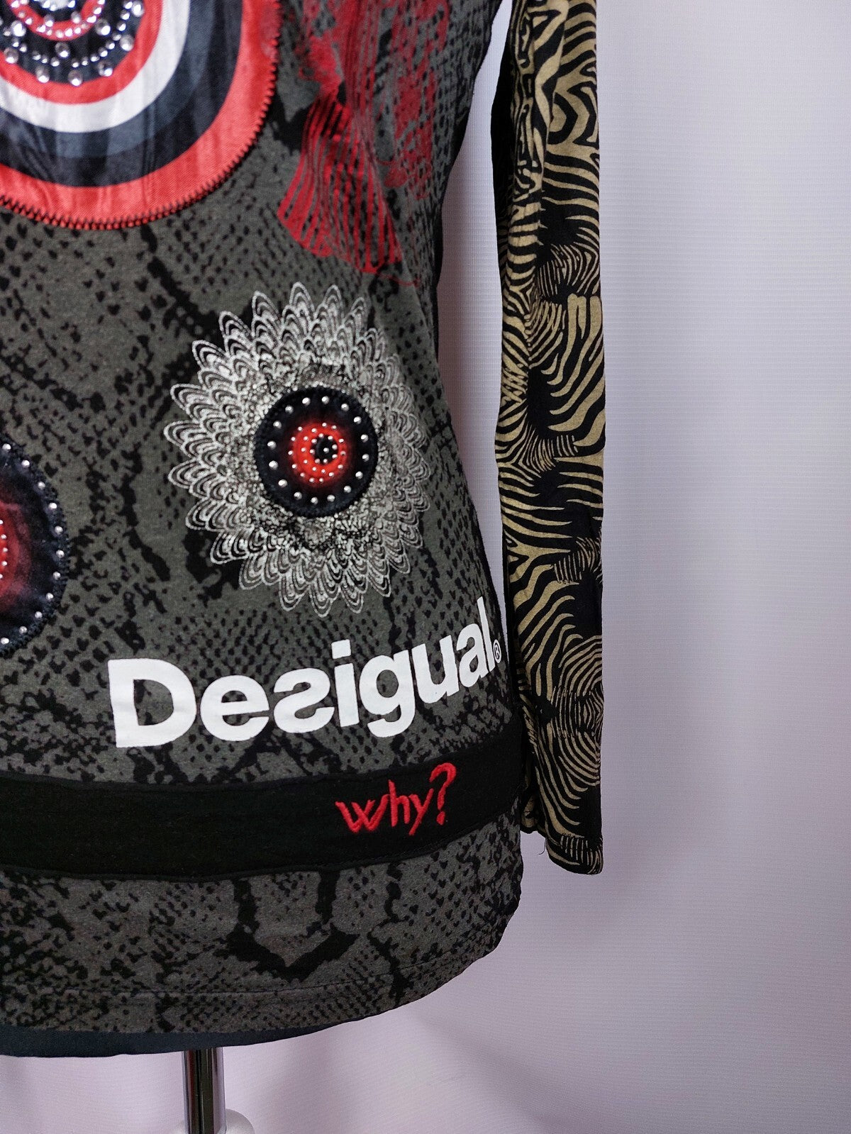 EK3206 Damen Langarmshirt von Desigual, schwarz mit Muster, Gr.L2