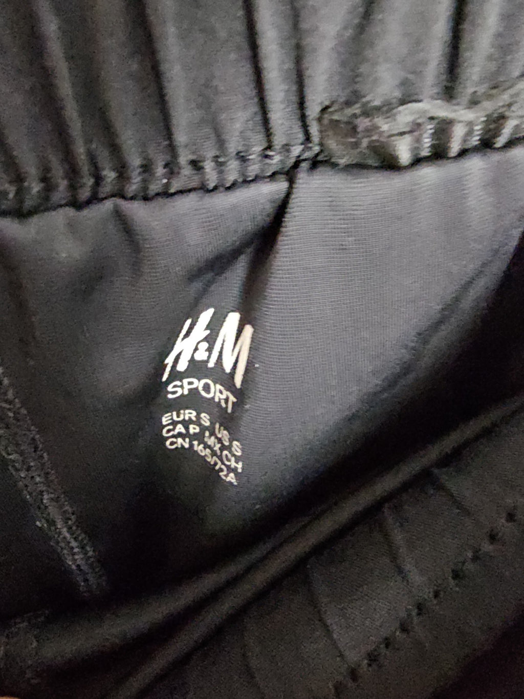 EK8893 Damen Shorts von H&M, Schwarz, Gr. S2