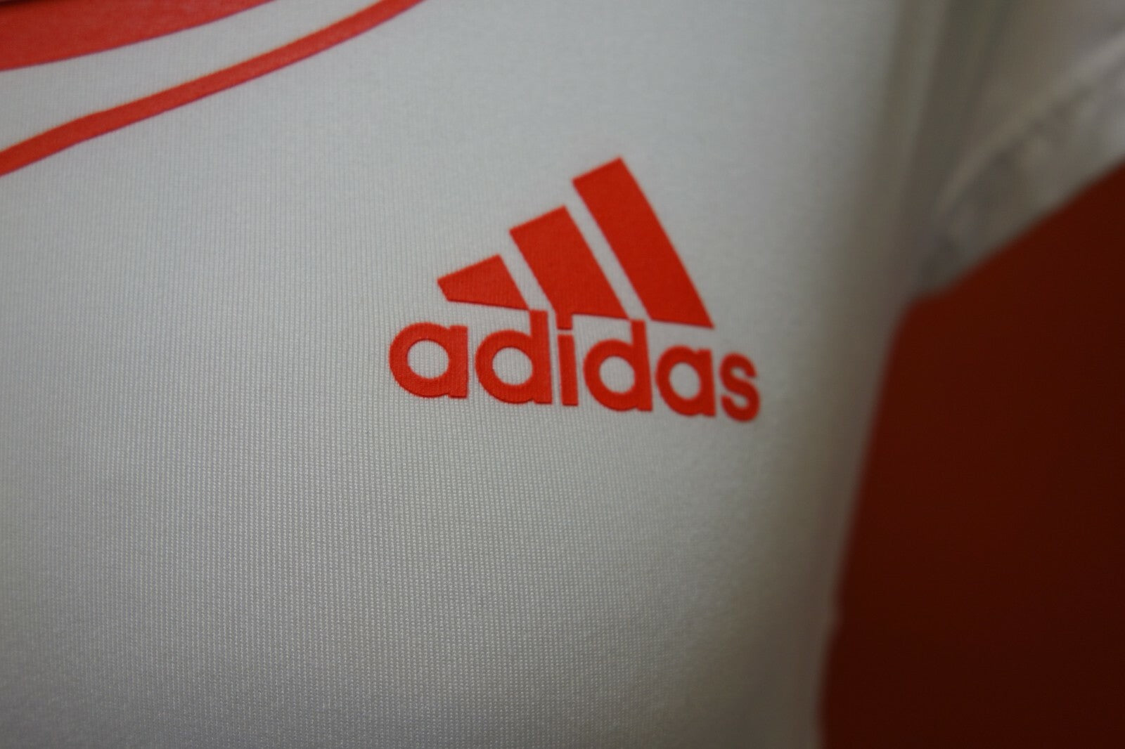 EK0573 Damen Sportshirt von adidas, weiß, S2