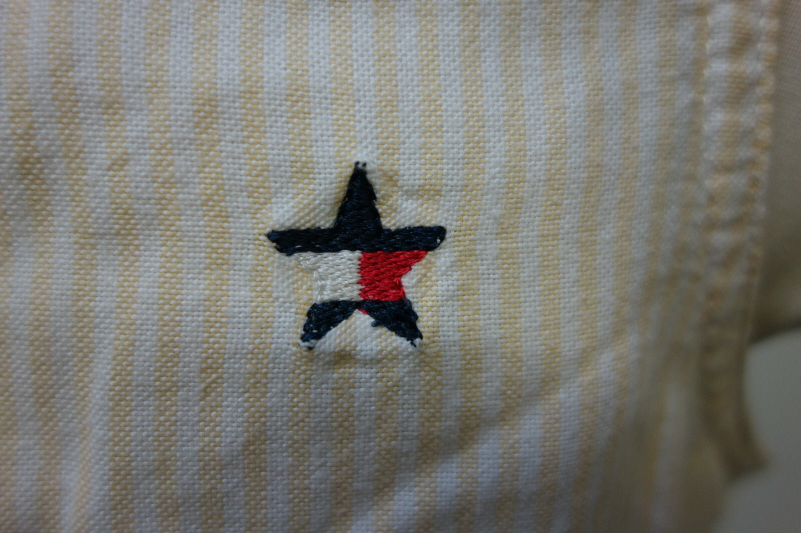 EK0657 Mädchen Kleid von Tommy Hilfiger, gelb, Gr. 6 (116)2