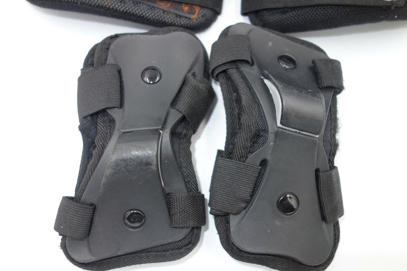 ES0275 Knie und Handschoner fürs skaten, schwarz1