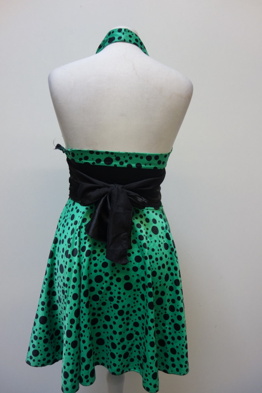 EK3683 Grünes Kleid 3