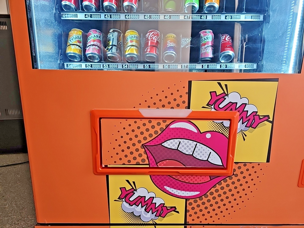 Snack Automat   mit Kartenzahlung Münzwechsler  und  Geldscheinen tolles Design3