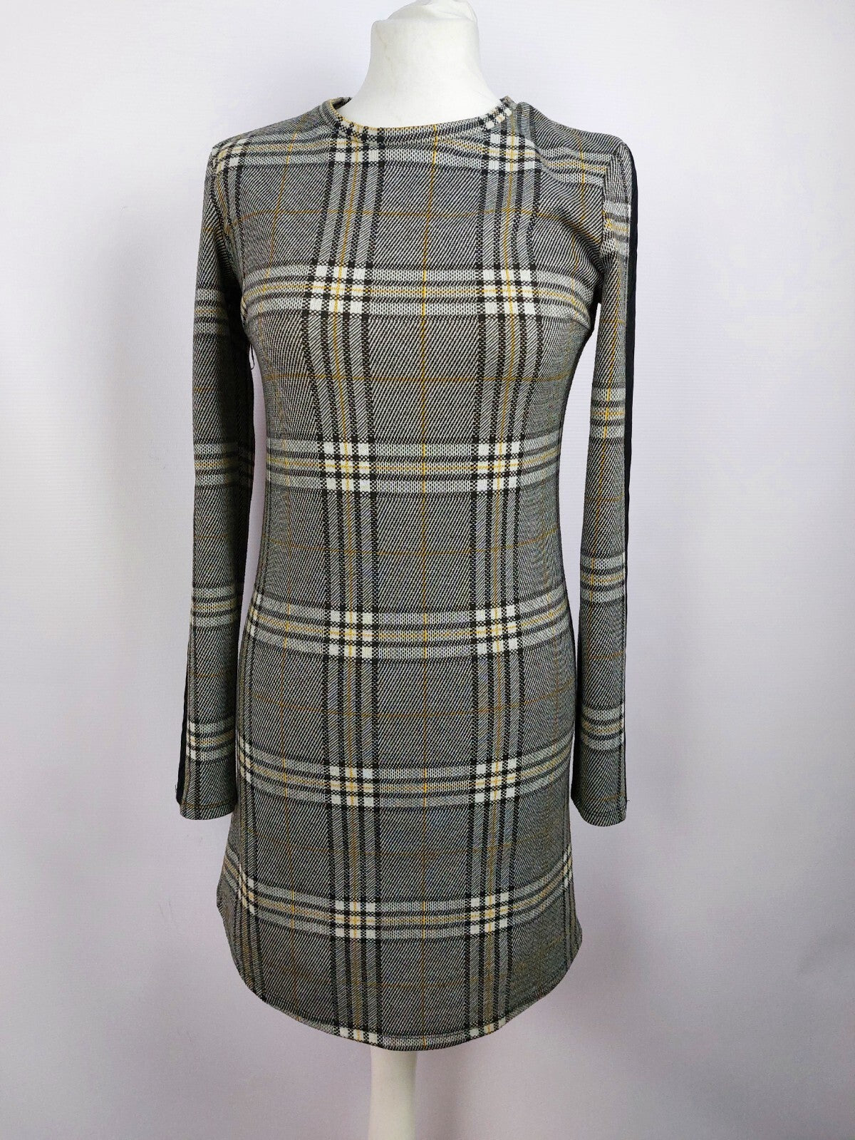 EK4719 Damen Kleid von Bershka, schwarz/weiß/gelb, Gr. M0