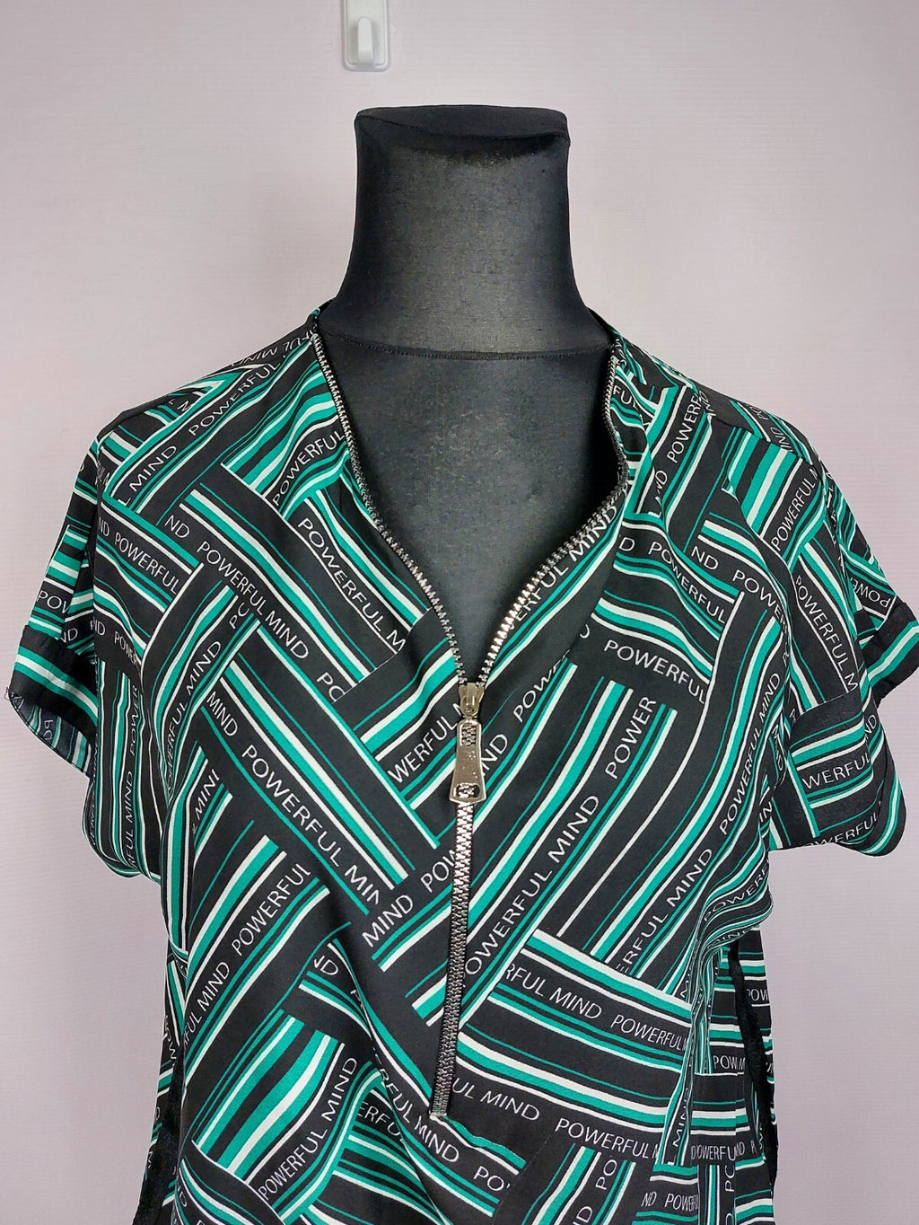 EK0910 Damen Bluse, schwarz/grün/weiß, Gr. 421
