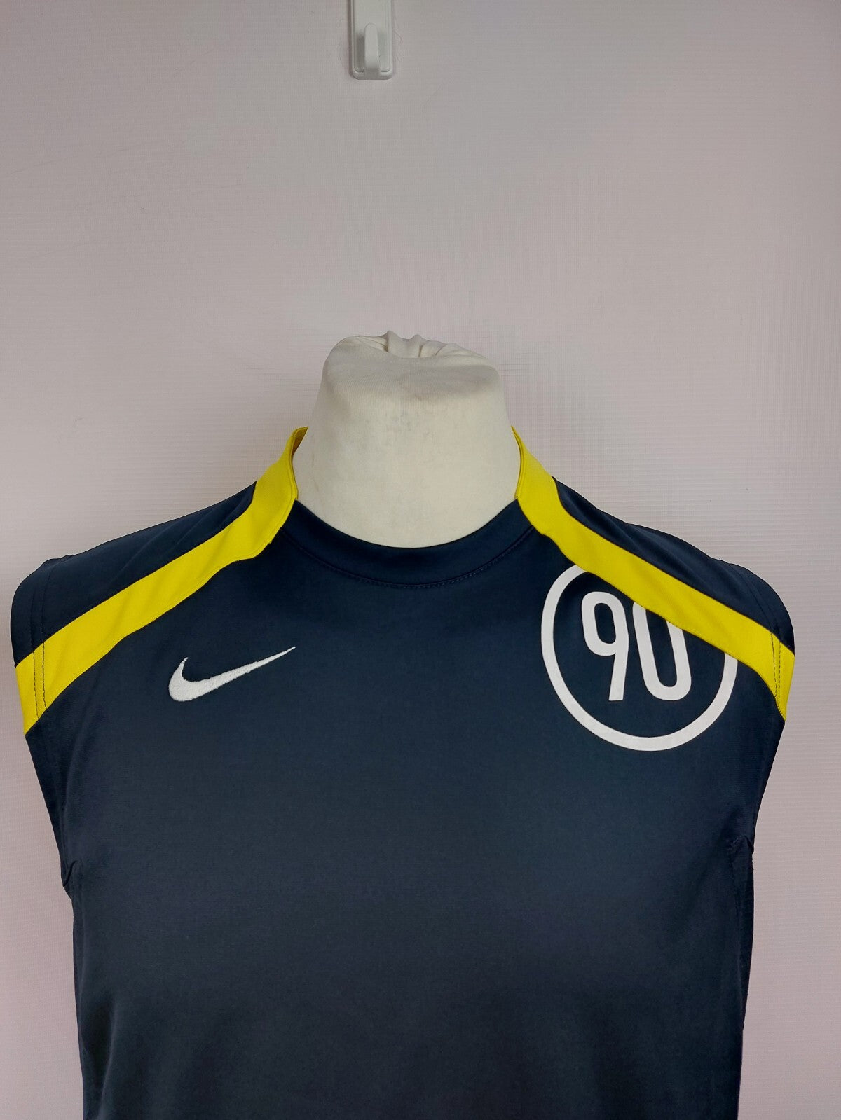 EK3000 Herren Sport Shirt von Nike, schwarz/gelb, Gr. M1
