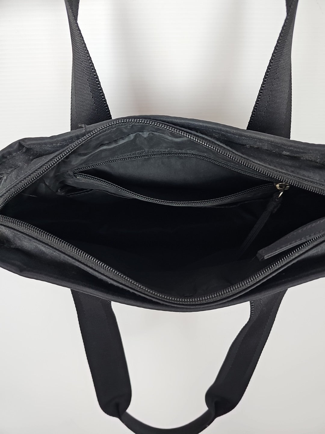 EK5554 Damen Handtasche von Polo Jeans Co., Schwarz1