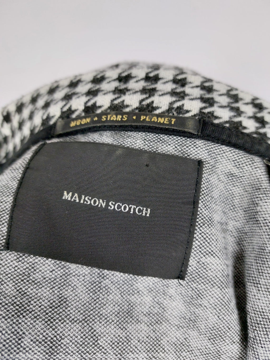 EK4408 Damen Jäckchen von Maison Scotch, schwarz/weiß, Gr. 16