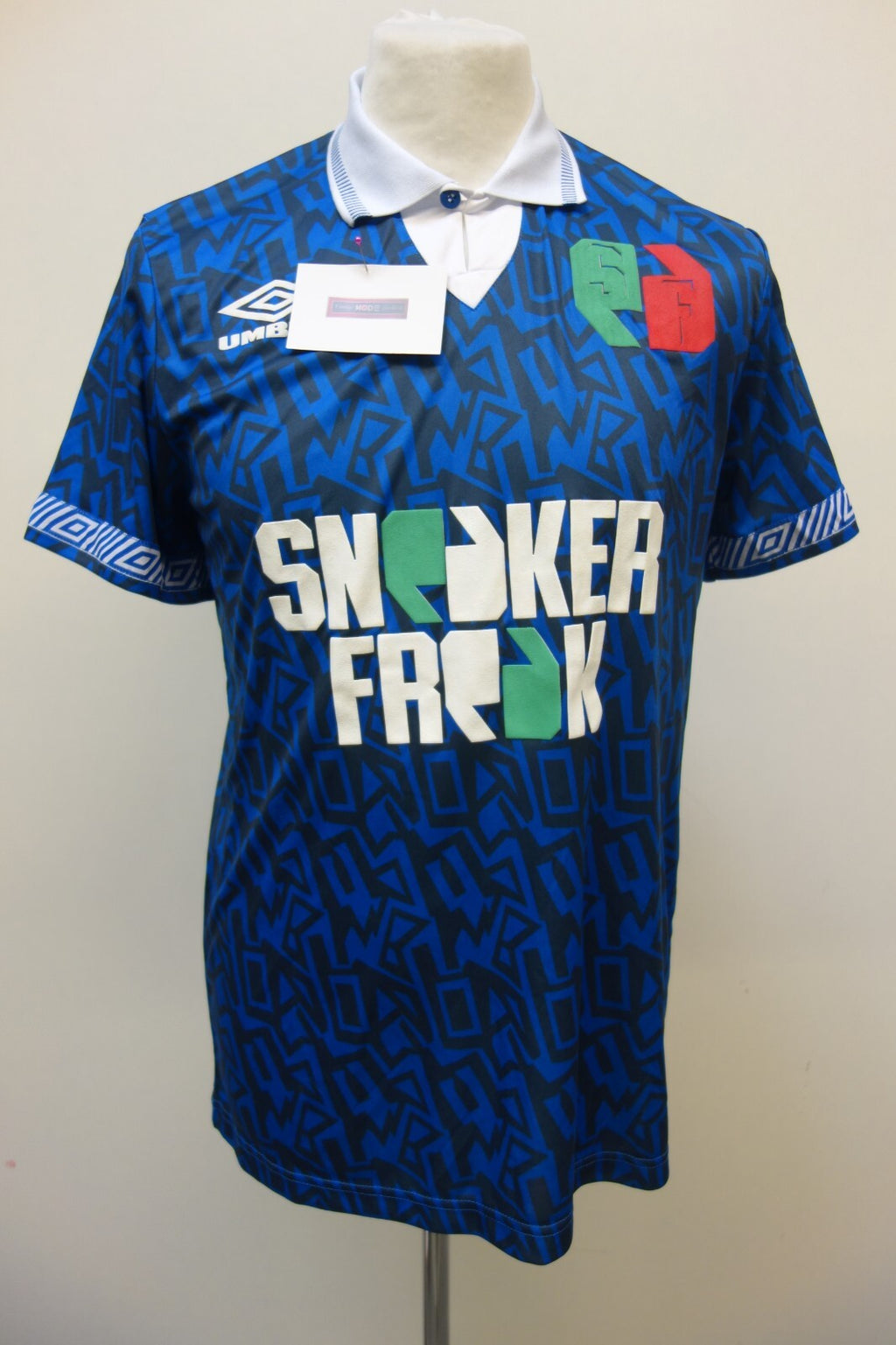 EK2890 Jungen Sport Shirt von Umbro, gr. S0