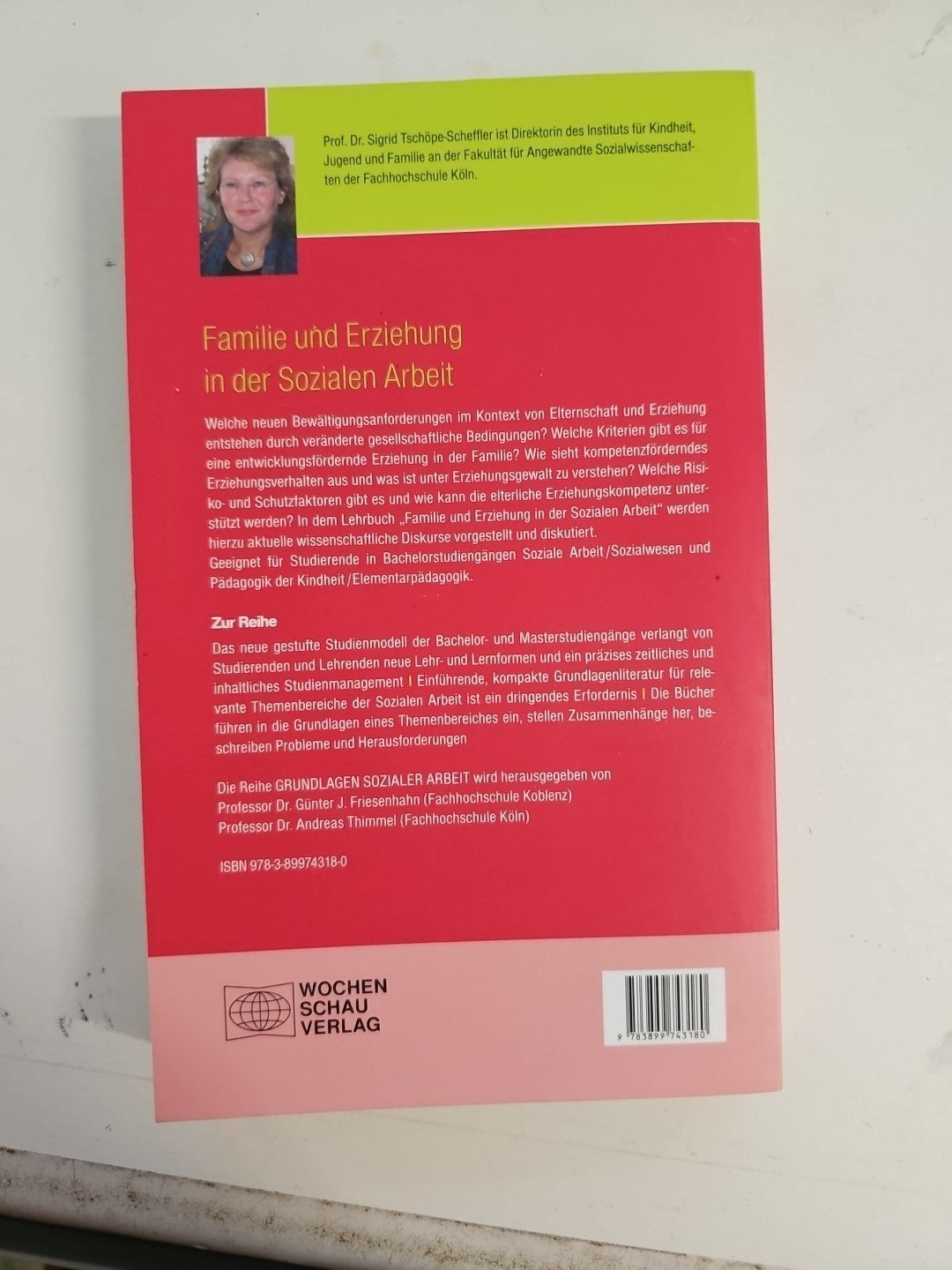 EB3973 Familie und Erziehung in der Sozialen Arbeit 1