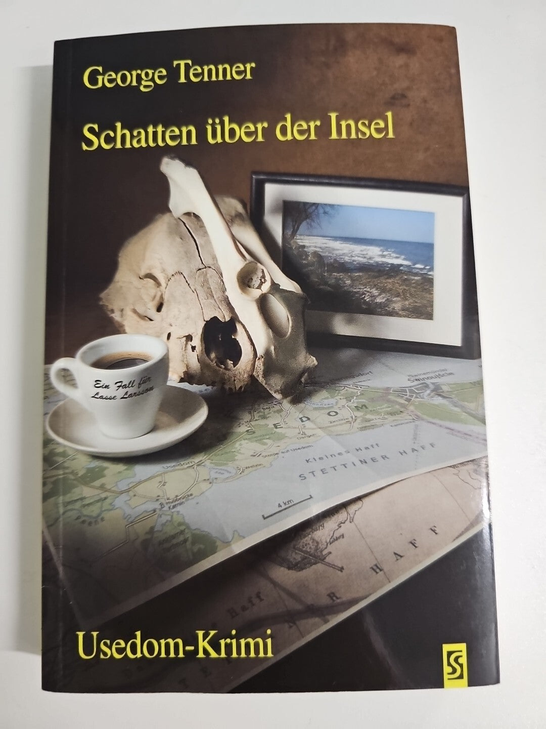 EB1172 Schatten über der Insel von George Tenner (2013, Taschenbuch)0
