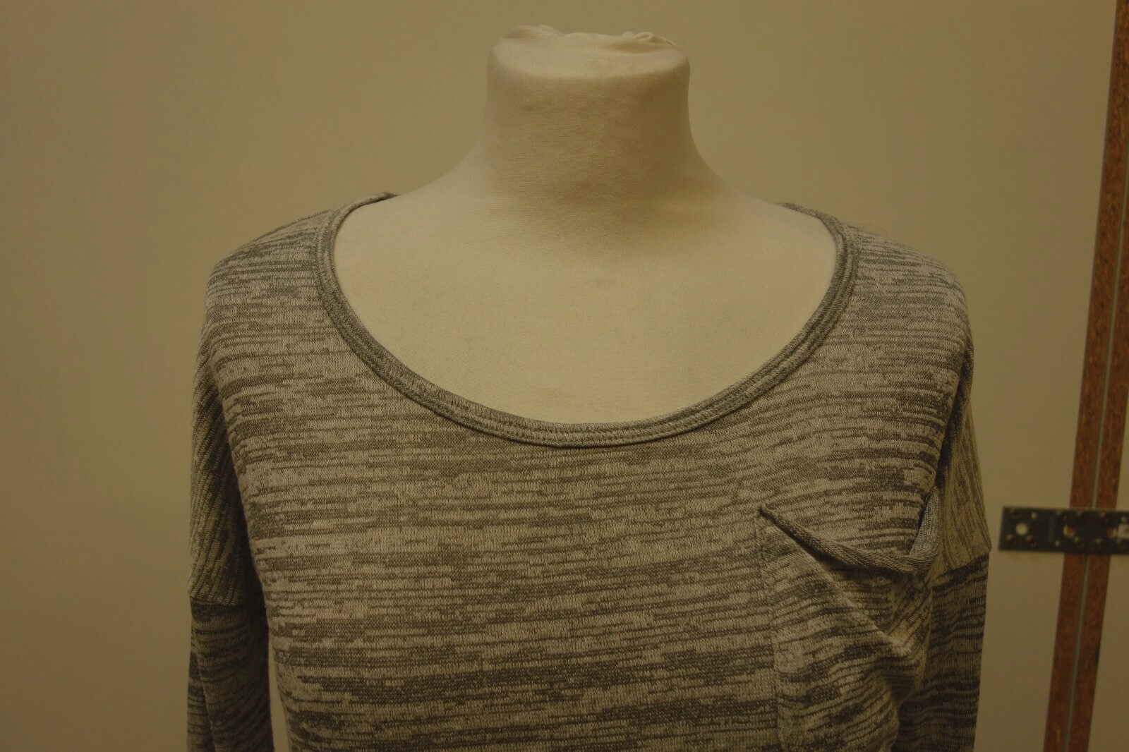 EK1964 Damen Shirt von Hollister, grau, XS1