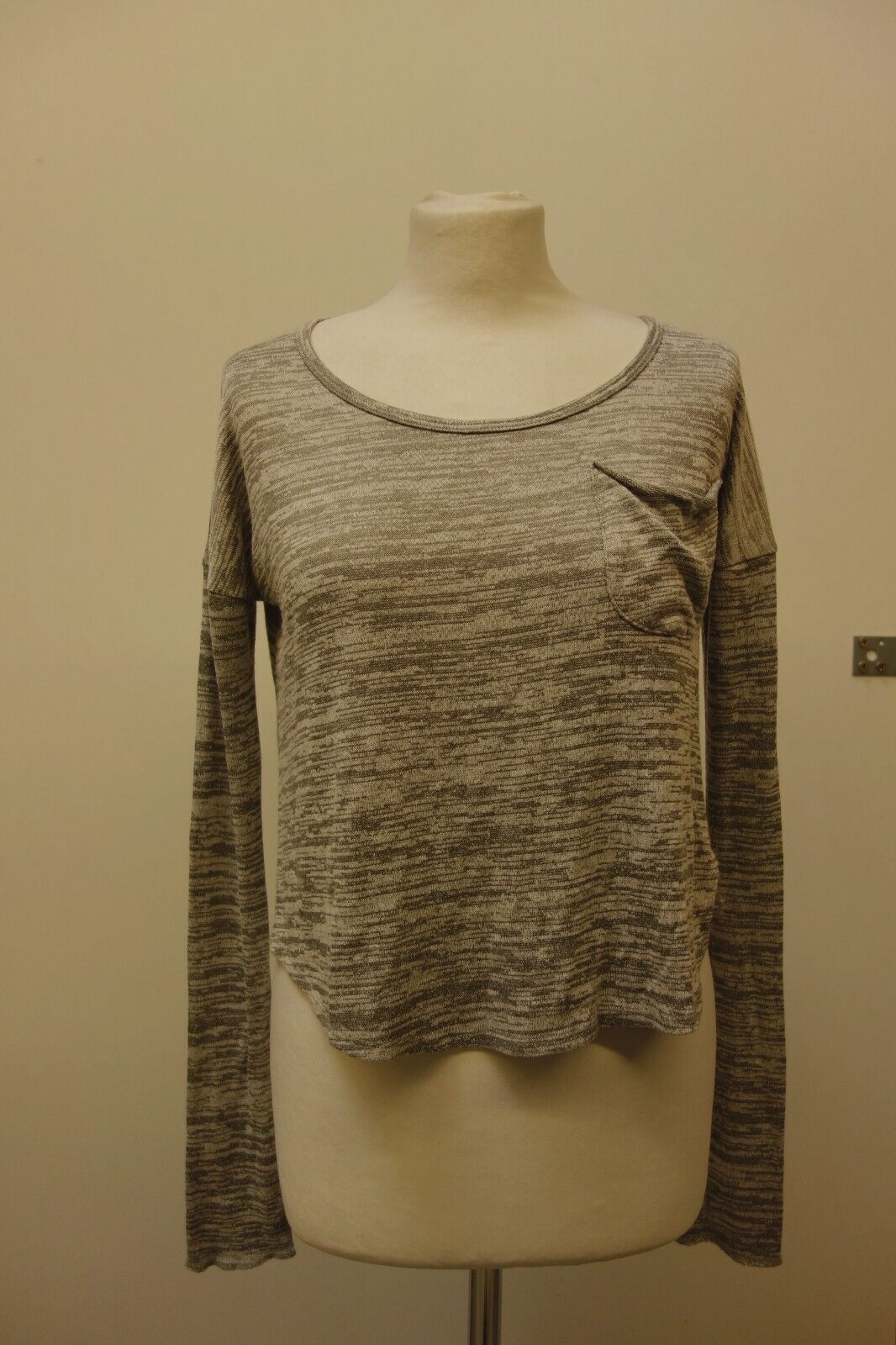 EK1964 Damen Shirt von Hollister, grau, XS0