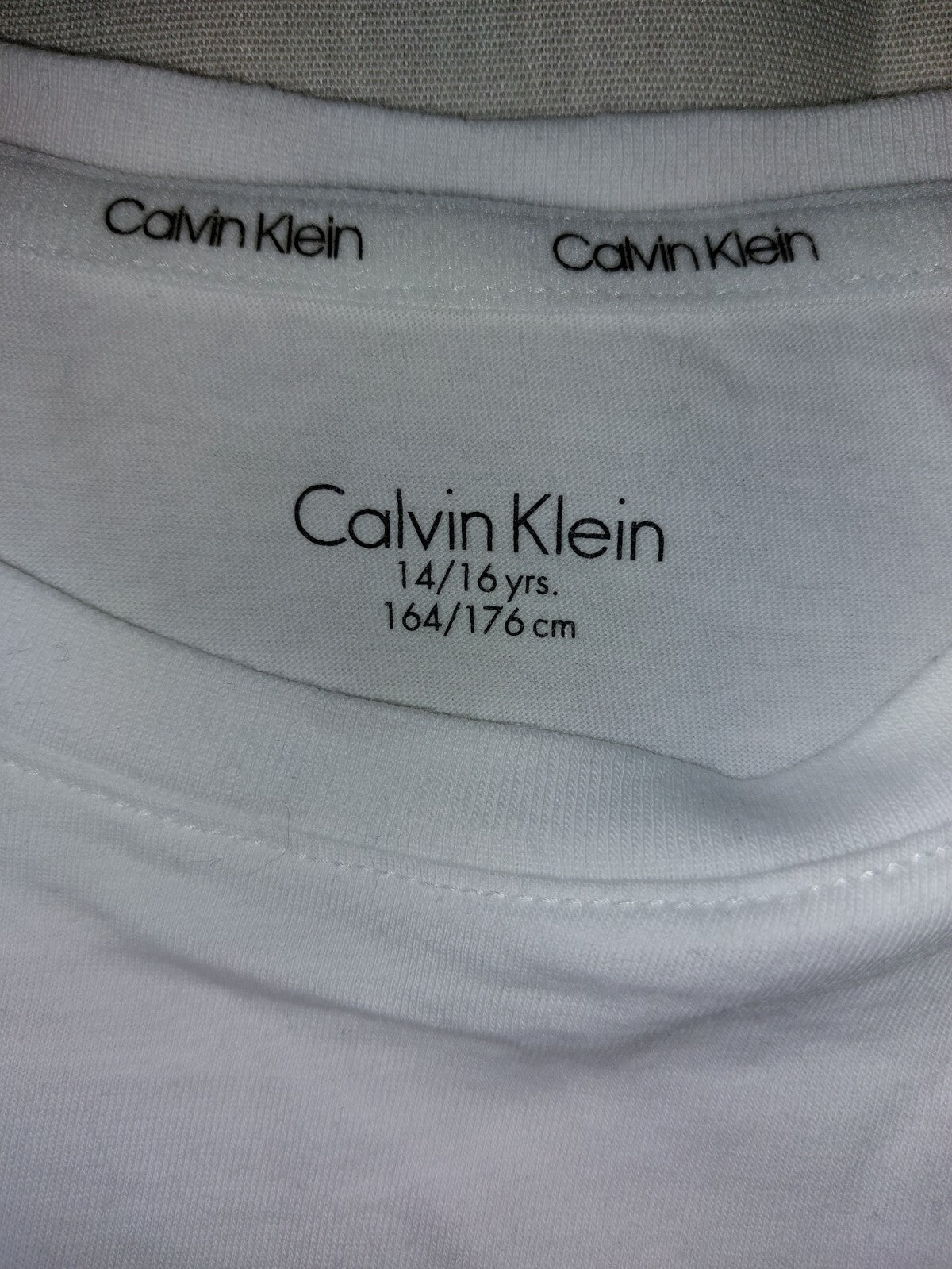 EK2580 Jungen T-Shirt von Calvin Klein, weiß, Gr.164/1761