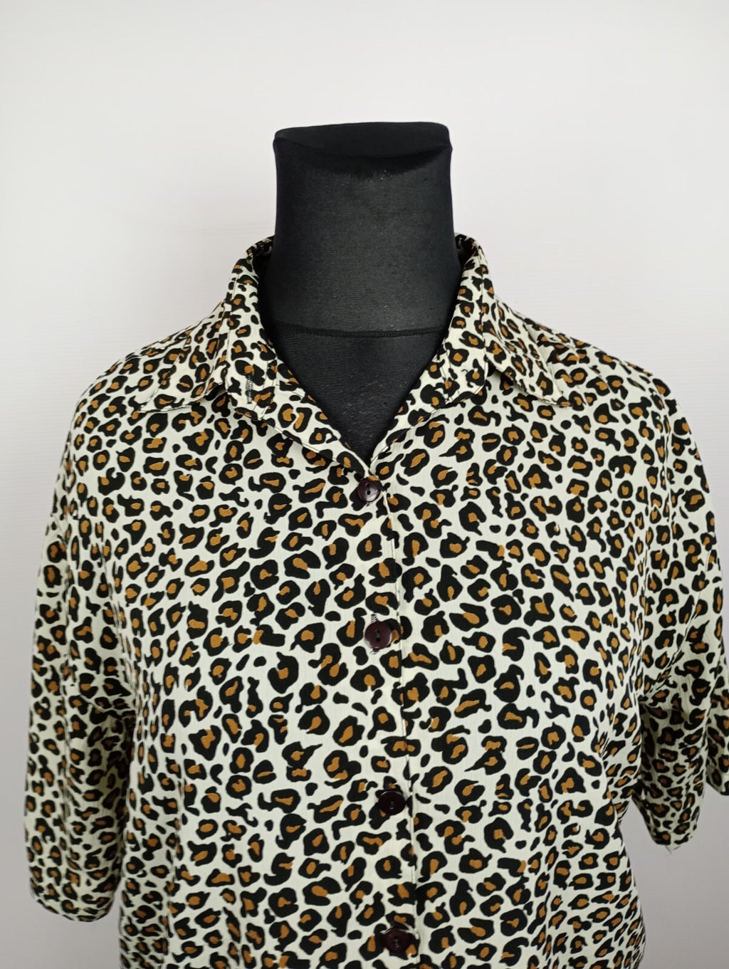 EK2305 Damen Bluse von Prianka´s, leoprint, G. XXL1
