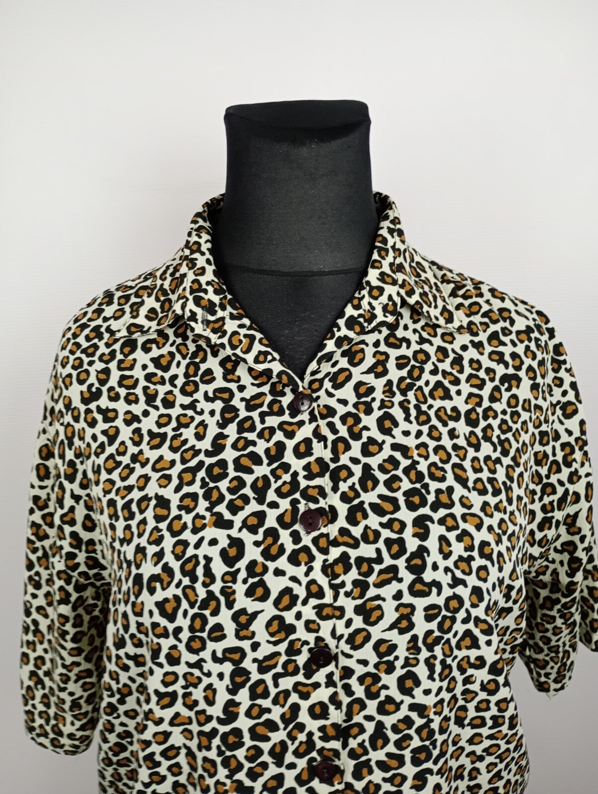 EK2305 Damen Bluse von Prianka´s, leoprint, G. XXL1