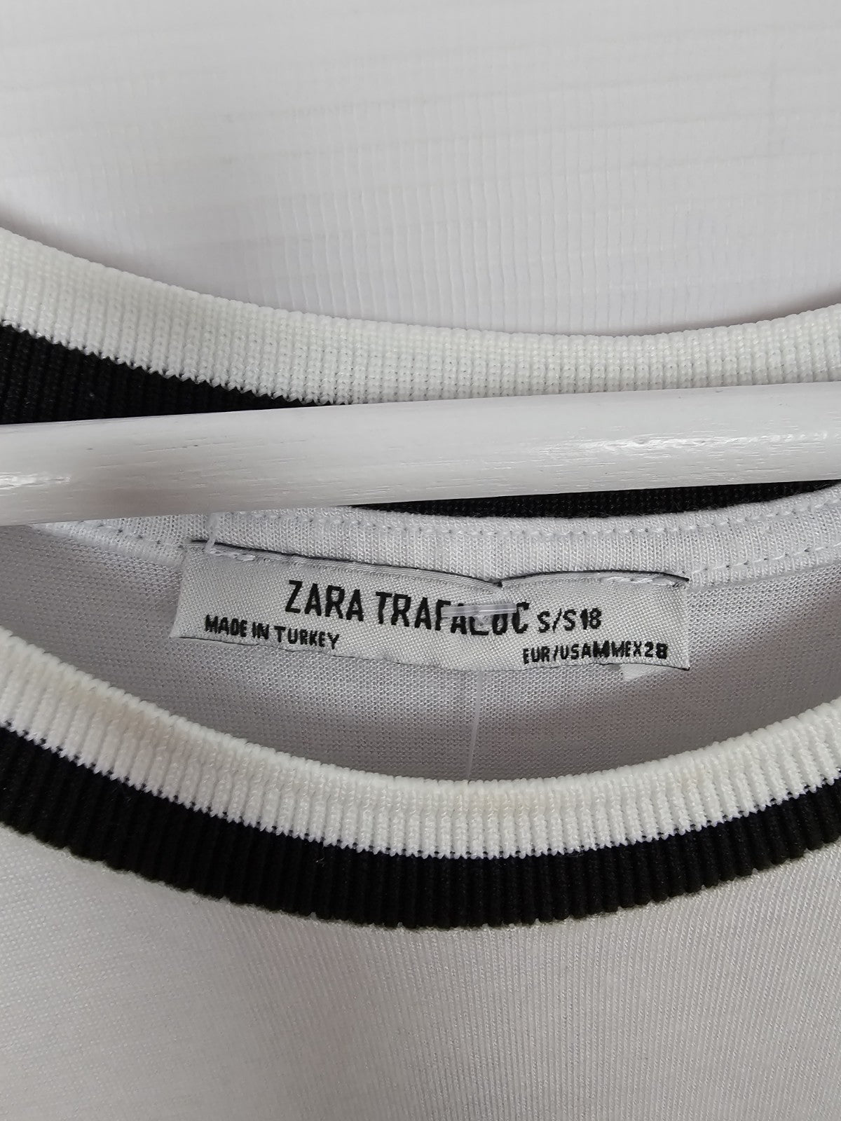 EK8872 Damen Tshirt von Zara, Weiß, Gr. S2