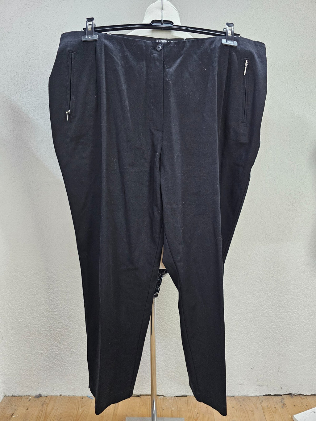 EK6072 Herren Anzughose von Ixelle, schwarz, Gr. 540
