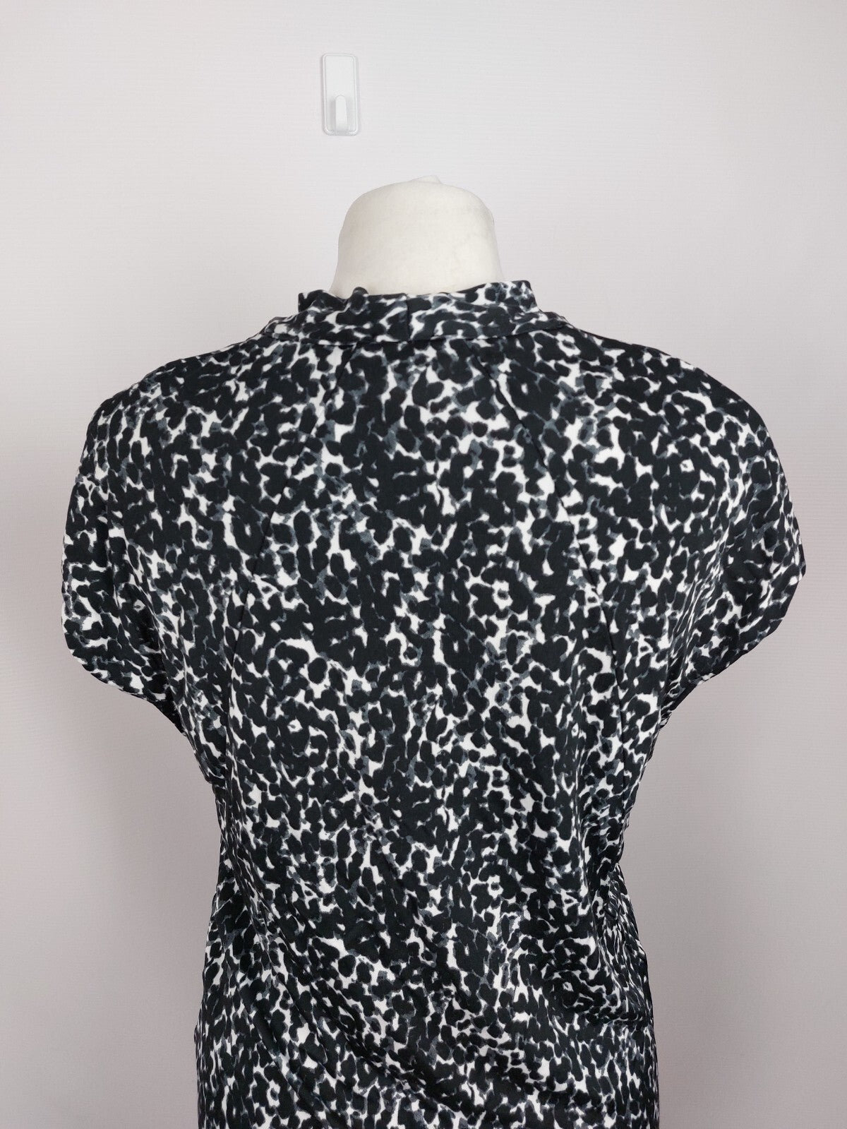 EK4974 Damen Kleid von H&M, schwarz/weiß, Gr. 346