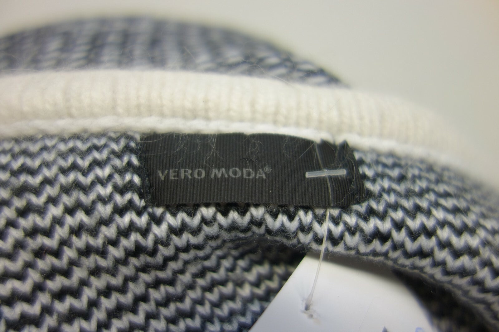 EK0905 Strickjacke von Vero Moda, grau, Gr. M5