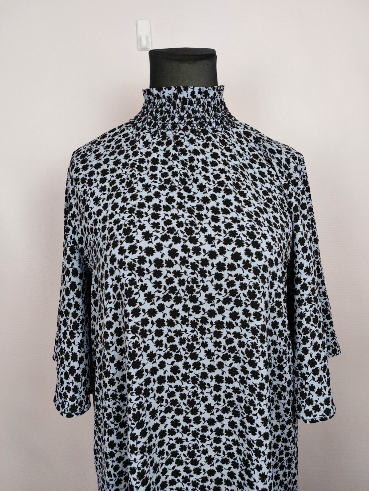 EK3914 Damen Kleid von H&M, blau/schwarz, Gr. 421