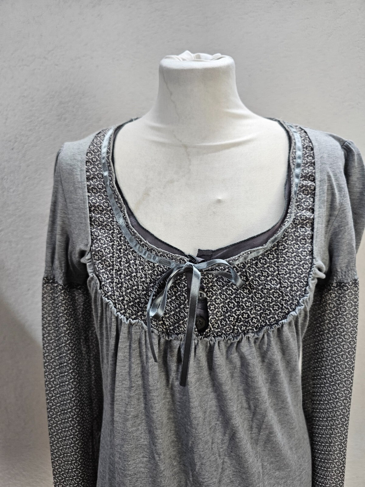 EK6085 Damen Langarmshirt von Heine, grau, Gr.M (nach Größentabelle)2