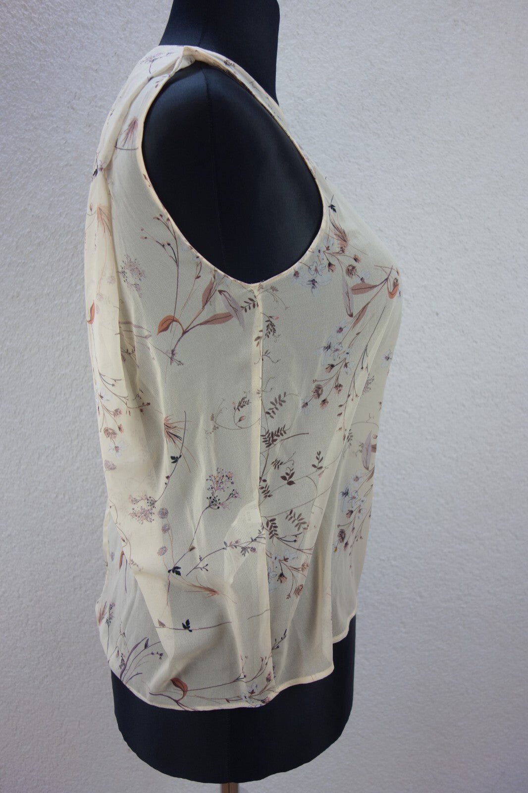EK3255 Damen Bluse von Mango, beige mit Blumen, Gr. S2