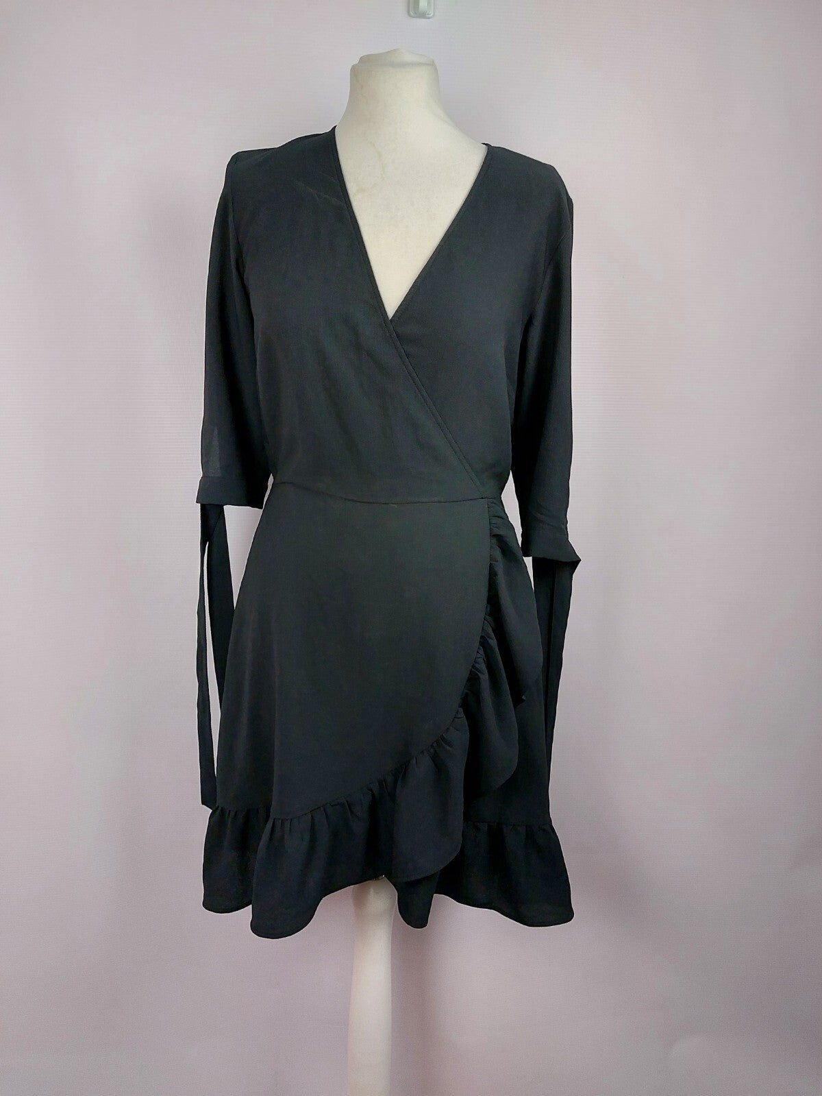 EK1781 Damen Kleid von Divided, schwarz, Gr. 380