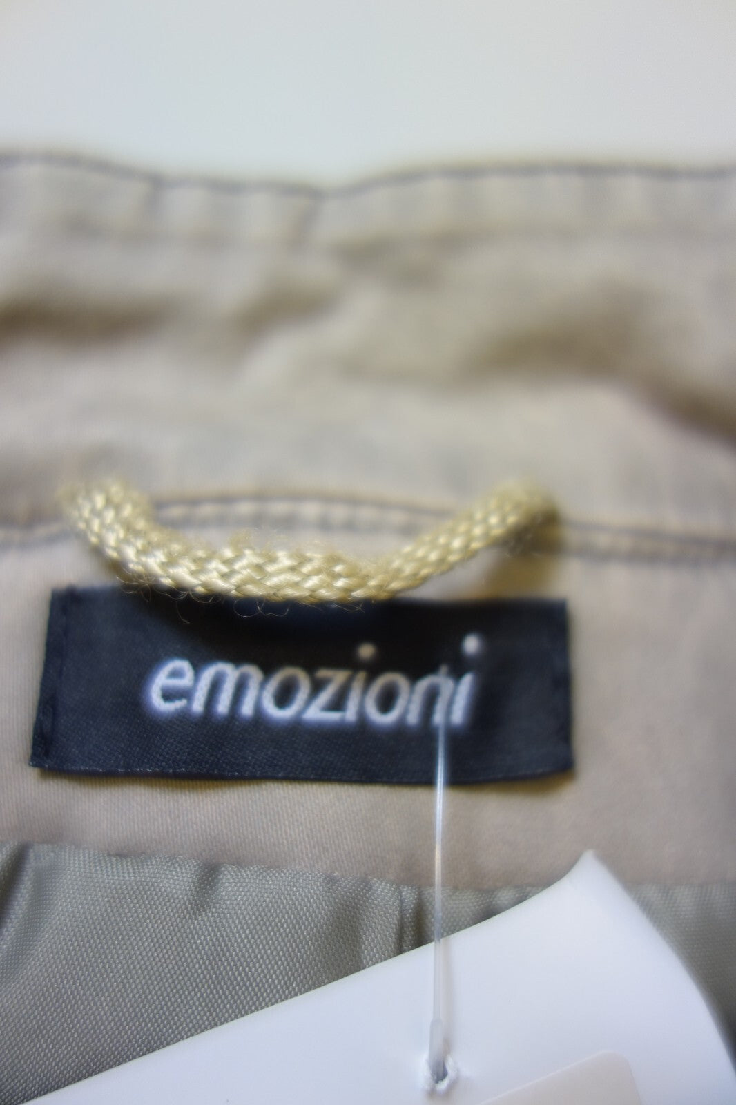 EK0941 Damen Jacke von emozioni, beigegrau, Gr. 405