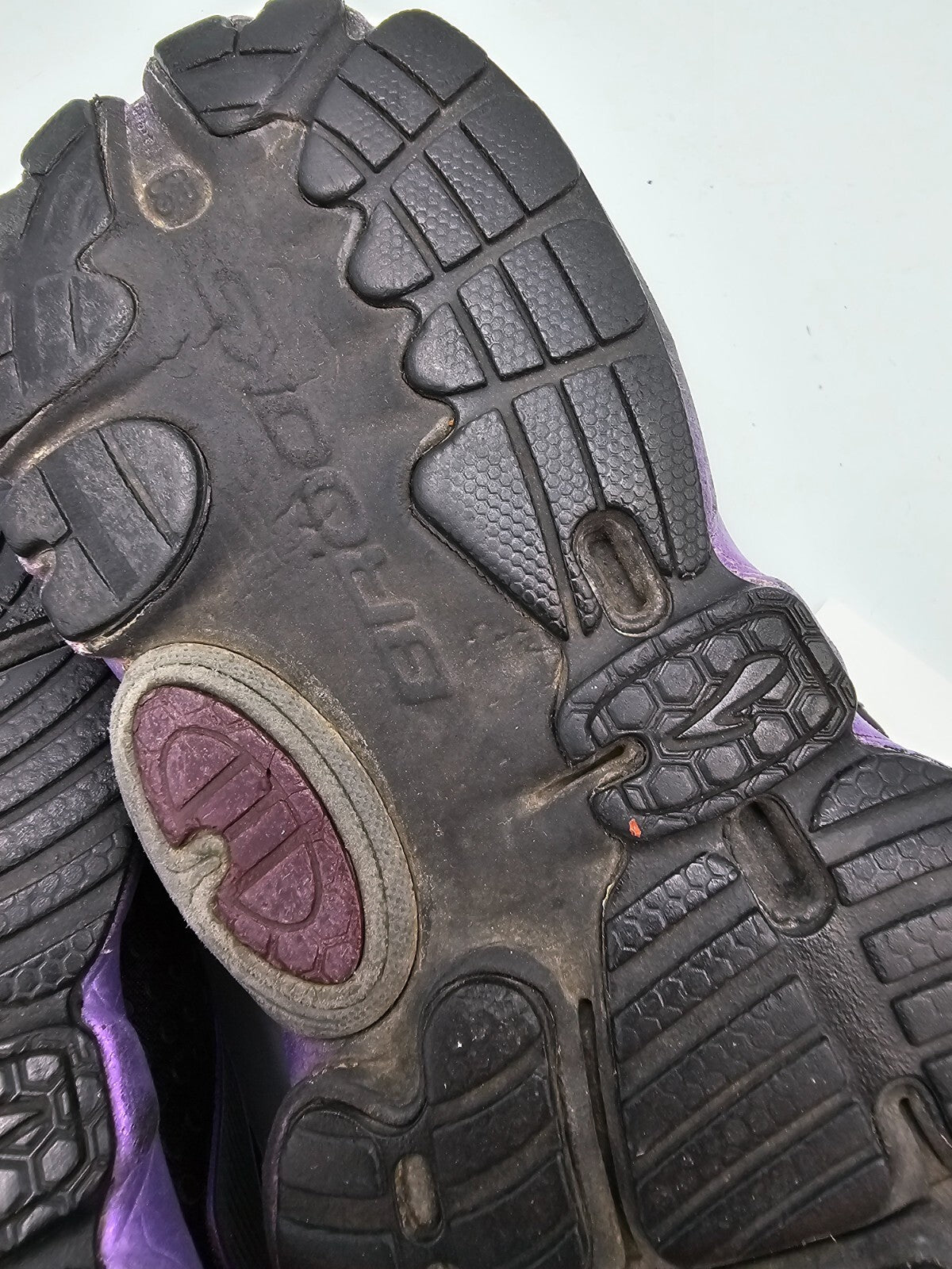 ES0105 Damen Laufschuh von Brooks, lila-schwarz, Gr.4010