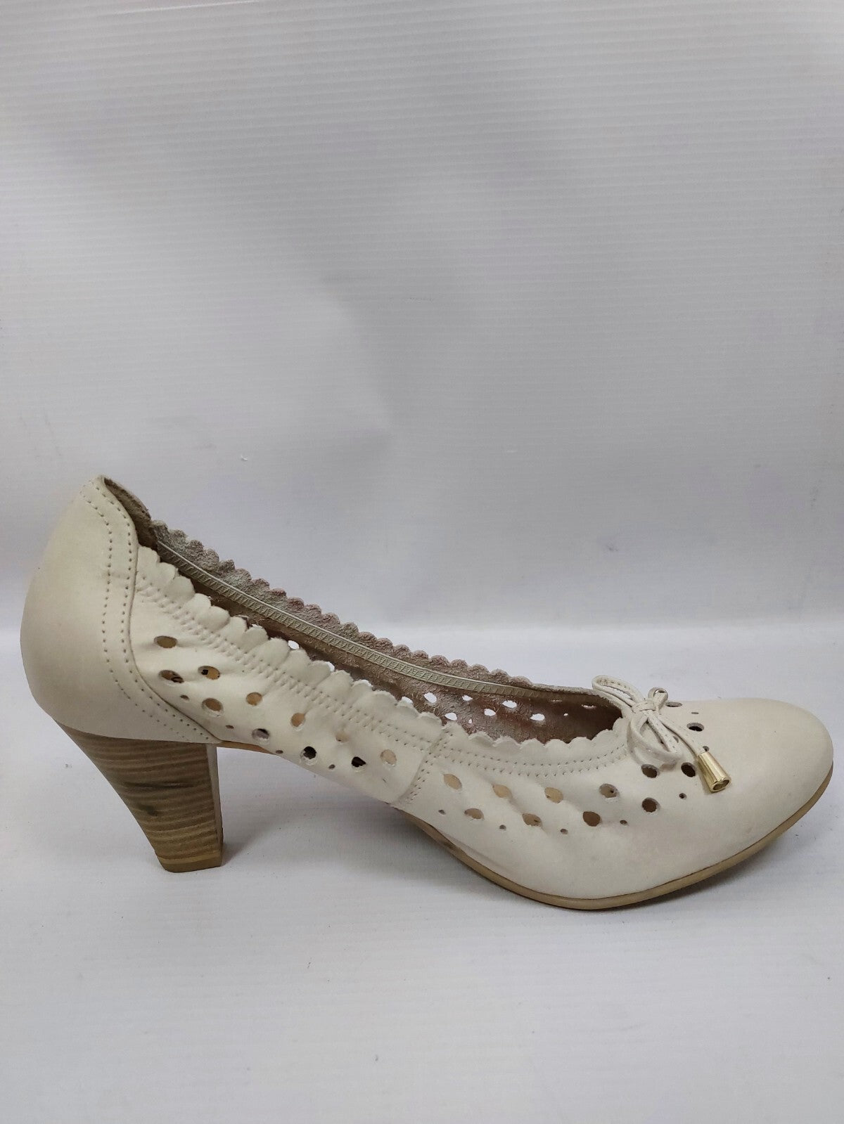 ES0557 Damen Pumps von Caprice, beige, Gr. 6,55