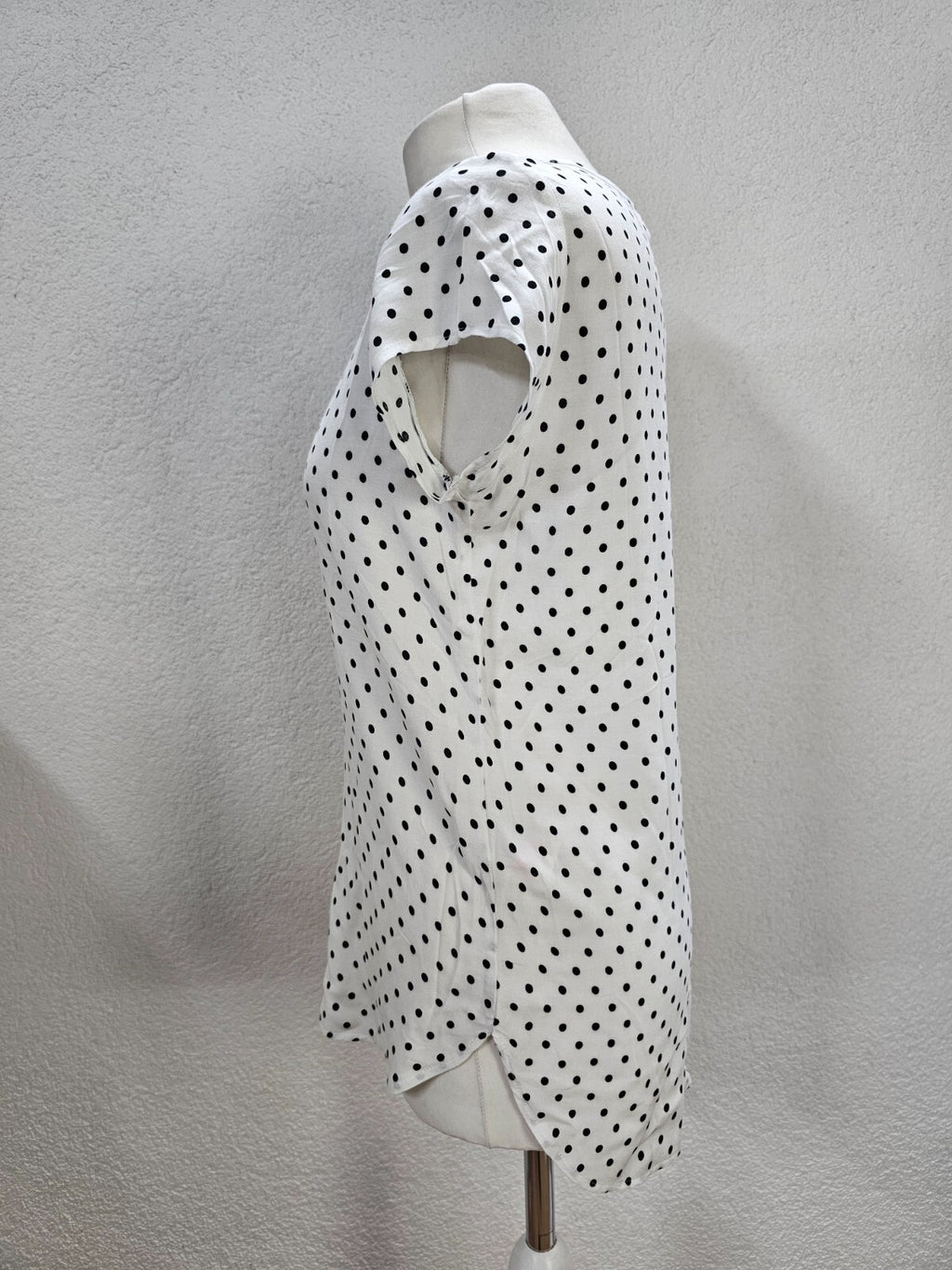 EK6204 Damen T-Shirt von Vero Moda, weiß, schwarz gepunktet, Gr. S2