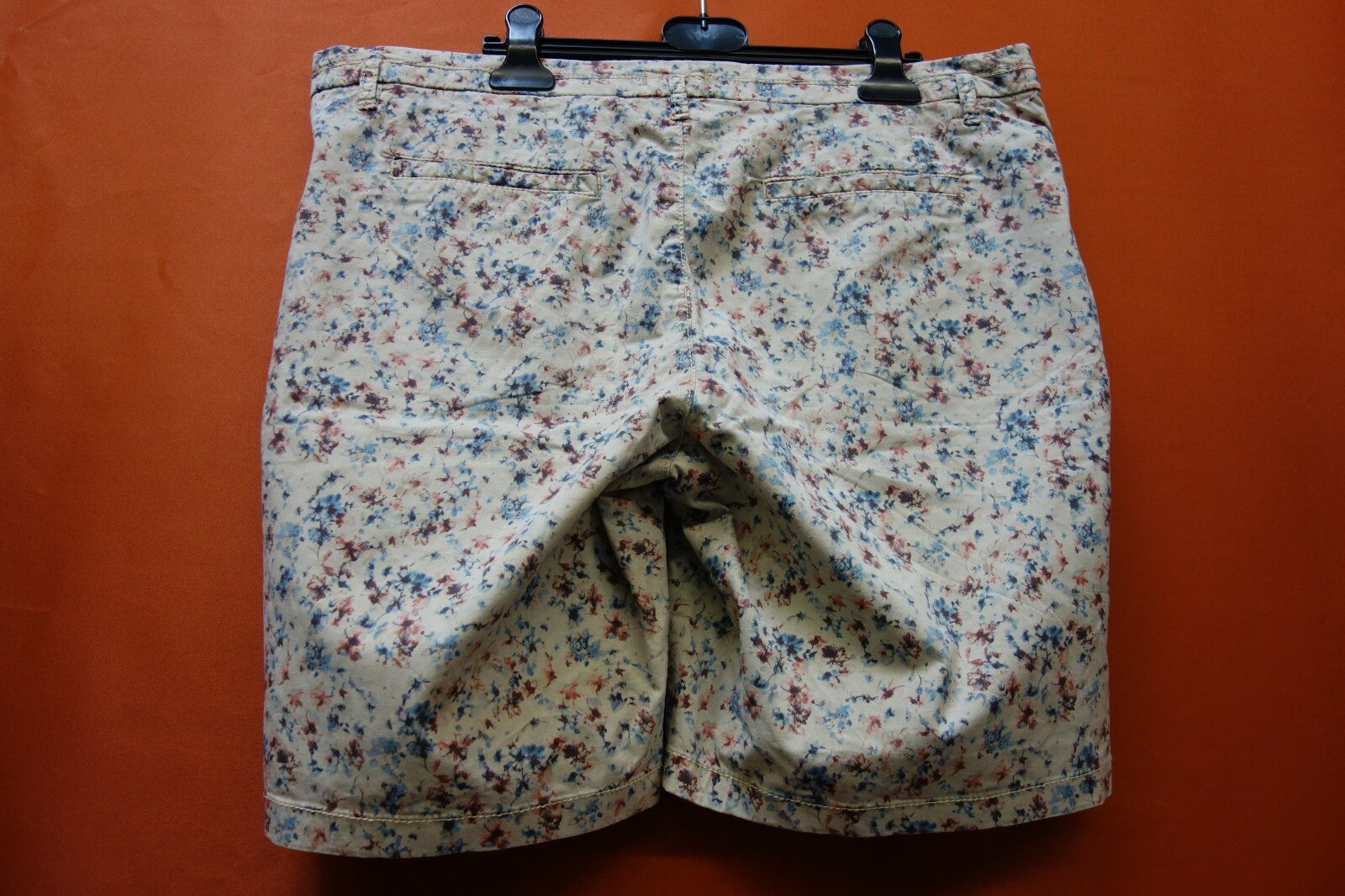 EK0230 Damen Shorts von Esprit, geblümt, 424