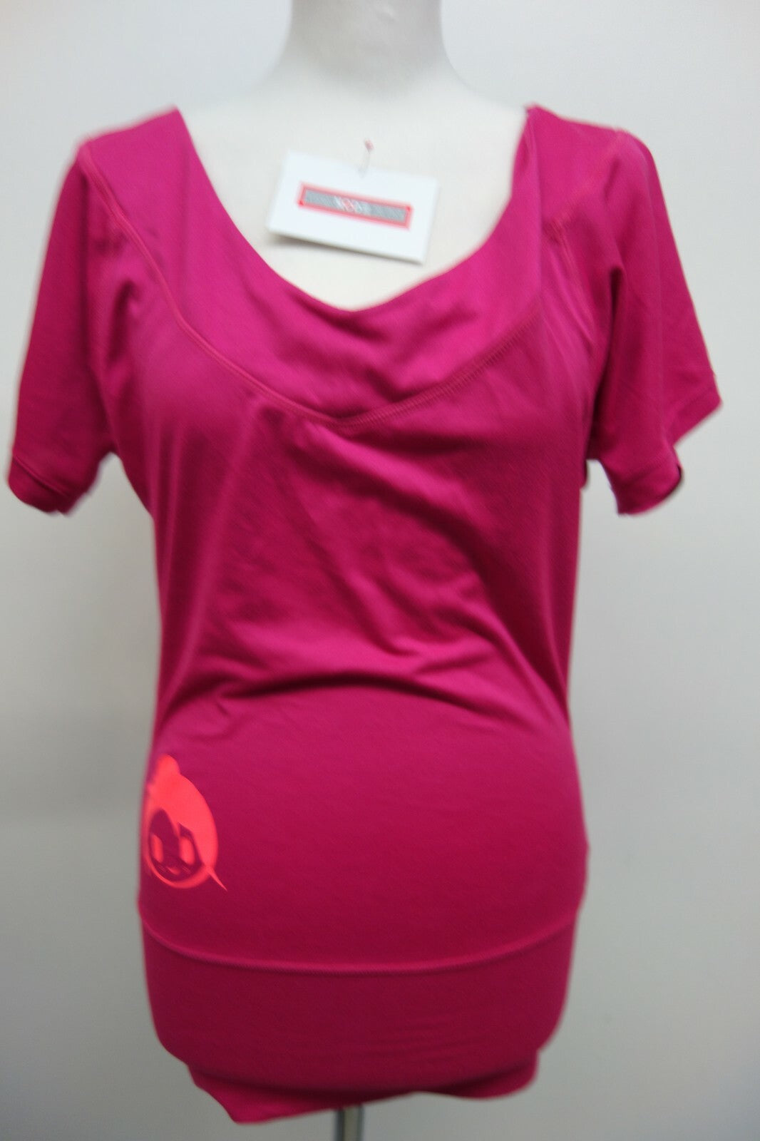 EK1255 Damen Sportoberteil von Nike, pink, XS0