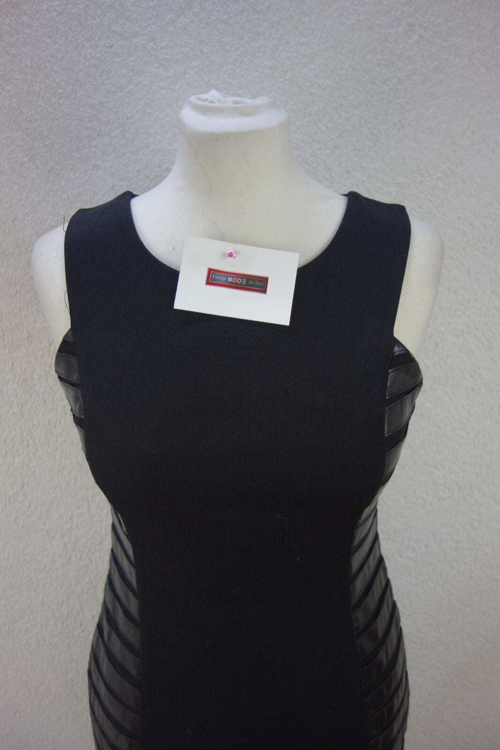 EK0974 Dame Kleid von Vera&Lucy, schwarz mit Lederverzierung, Gr. L1
