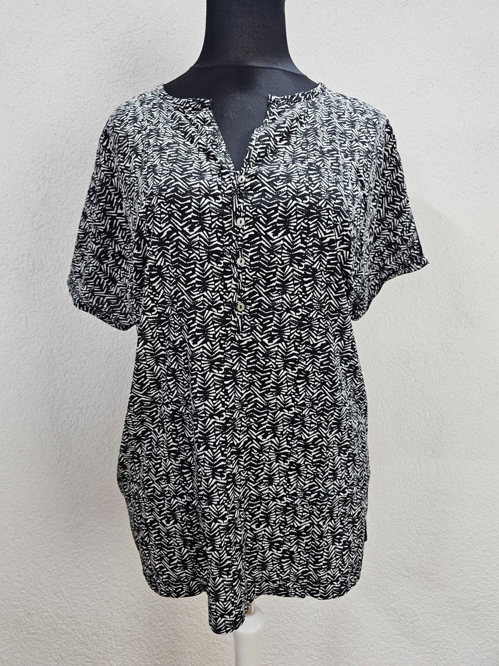 EK4990 Damen Bluse, schwarz-weiß, Gr.XXL0