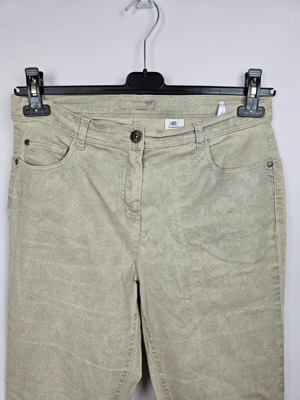 EK5456 Damen Hose von dreamSTAR, beige und grau schimmernd, Gr.421