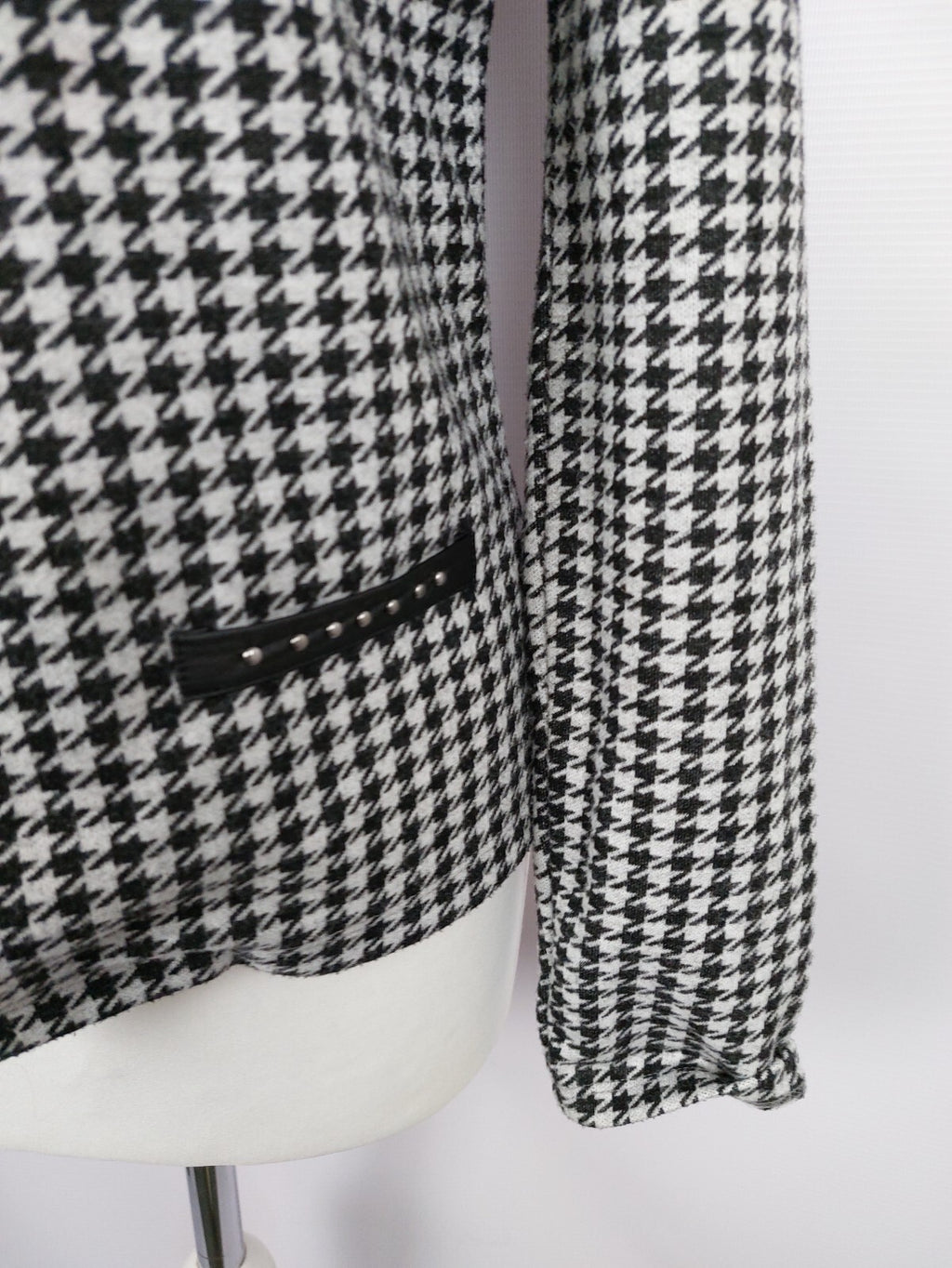 EK4408 Damen Jäckchen von Maison Scotch, schwarz/weiß, Gr. 13