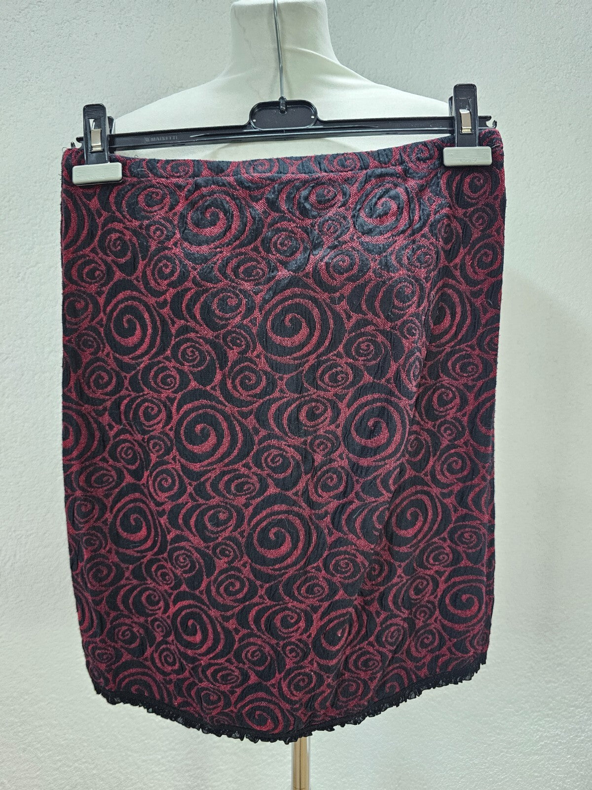 EK6307 Damen Rock, schwarz/rot, Gr. M2