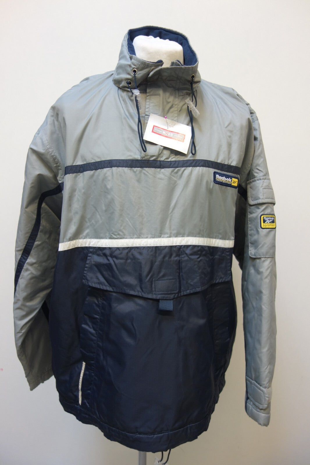 EK1717 Herren Jacke von Reebok, Gr. M0