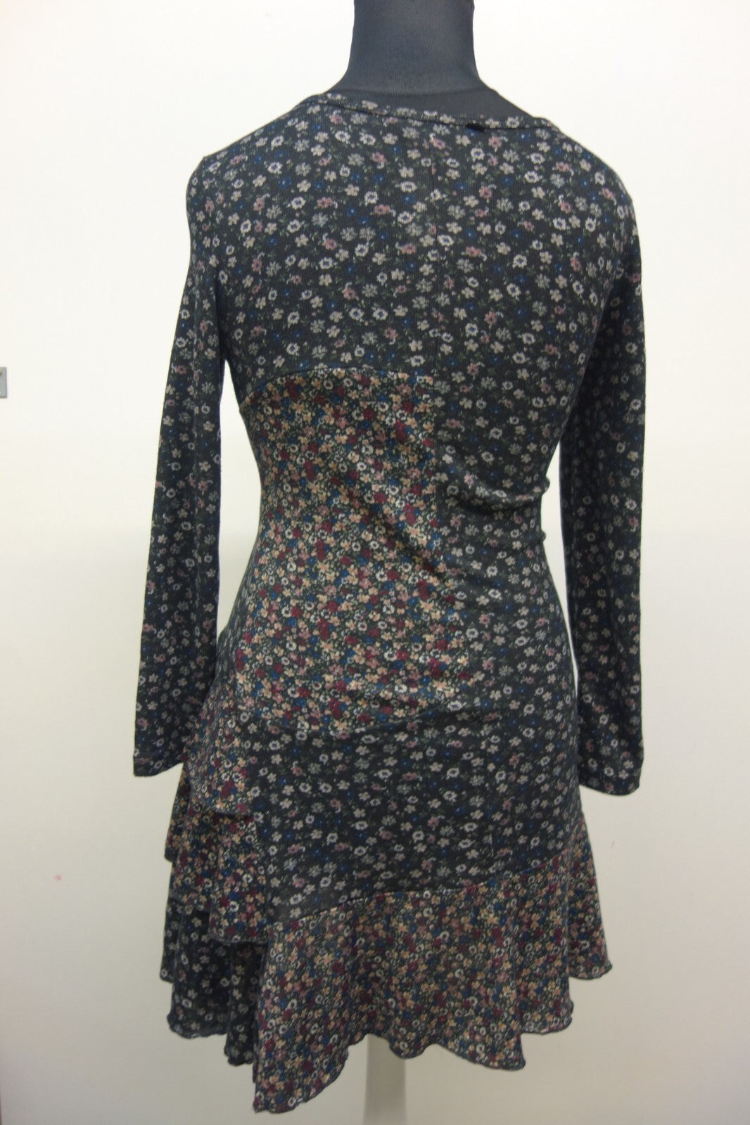 EK2348 Damen Kleid von Apricot, geblümt, Gr. S3