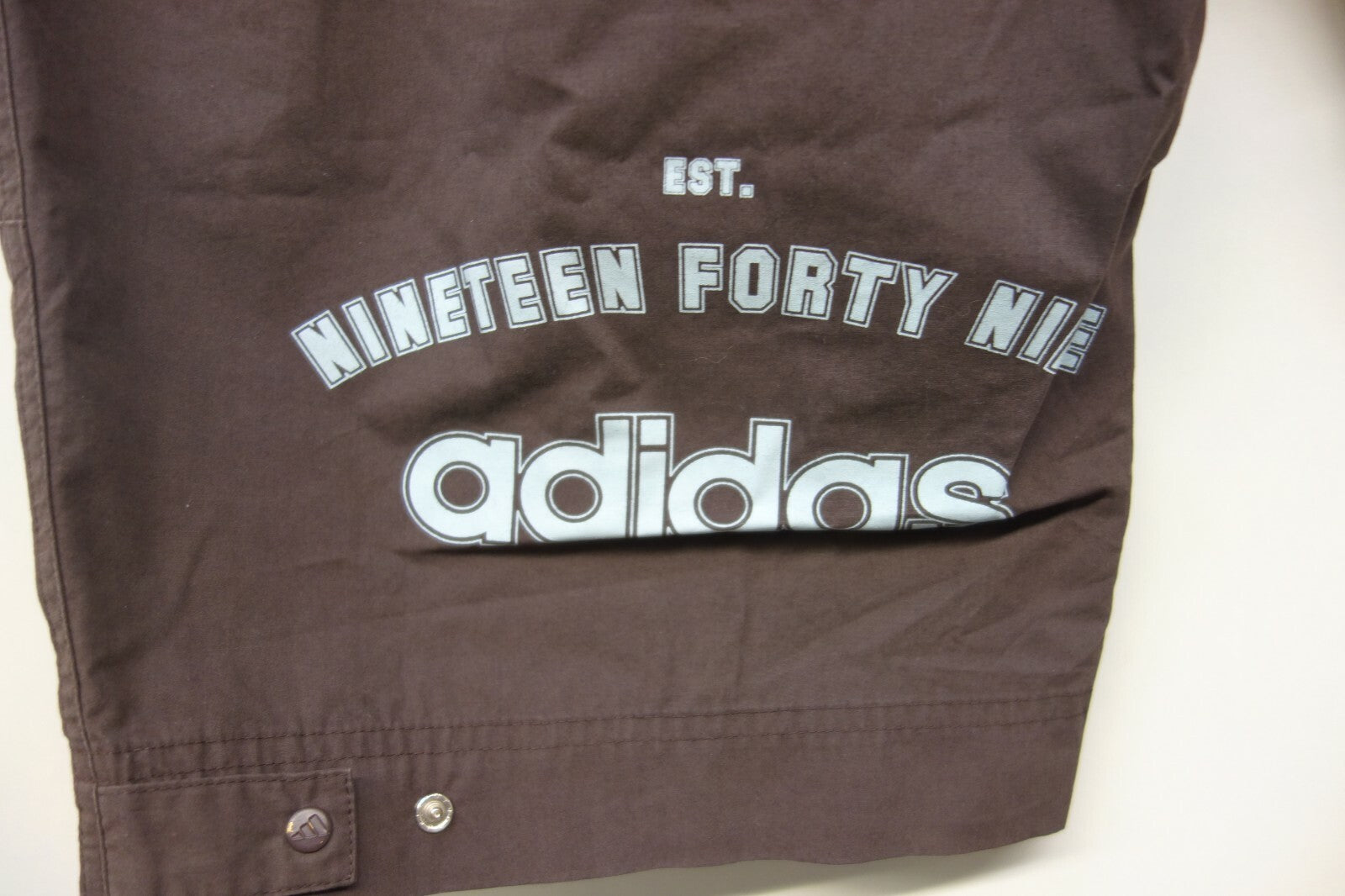 EK1101 Herren Hose von adidas, braun, Gr. M5