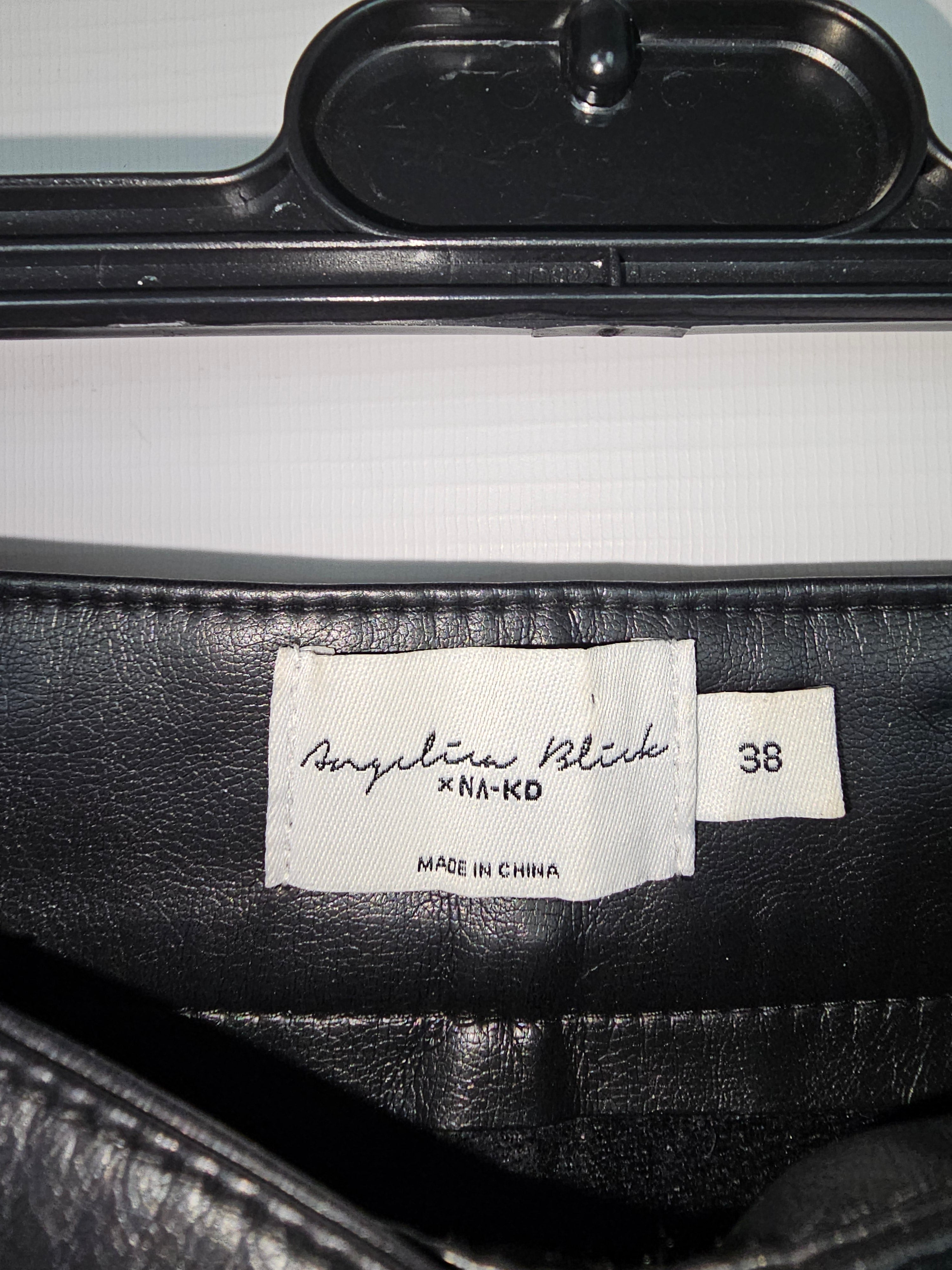 EK13275 Damen Lederhose von NA-KD, Schwarz, Gr. 38