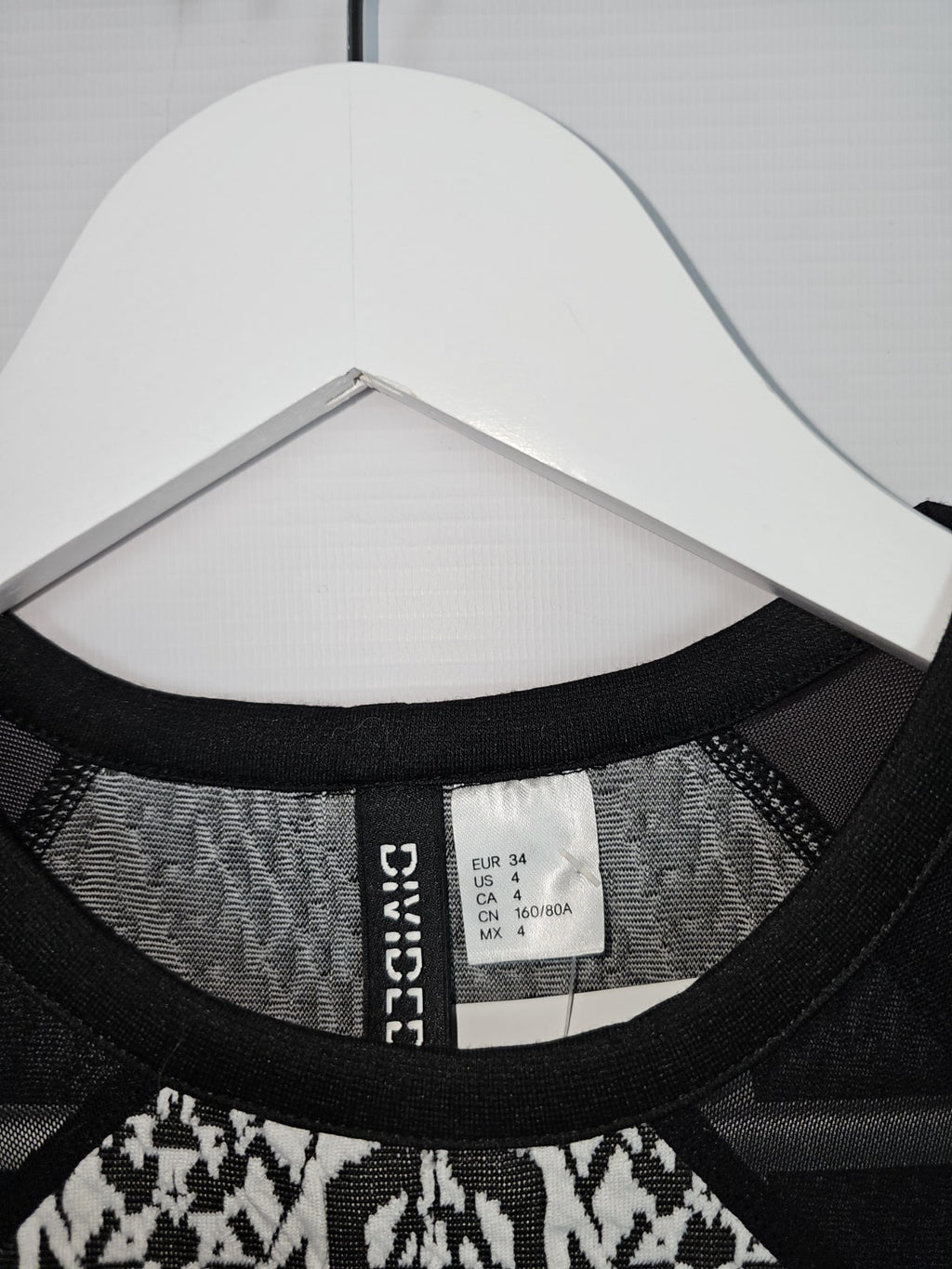 EK7082 Damen Kleid von H&M, Schwarz/weiß, Gr.342