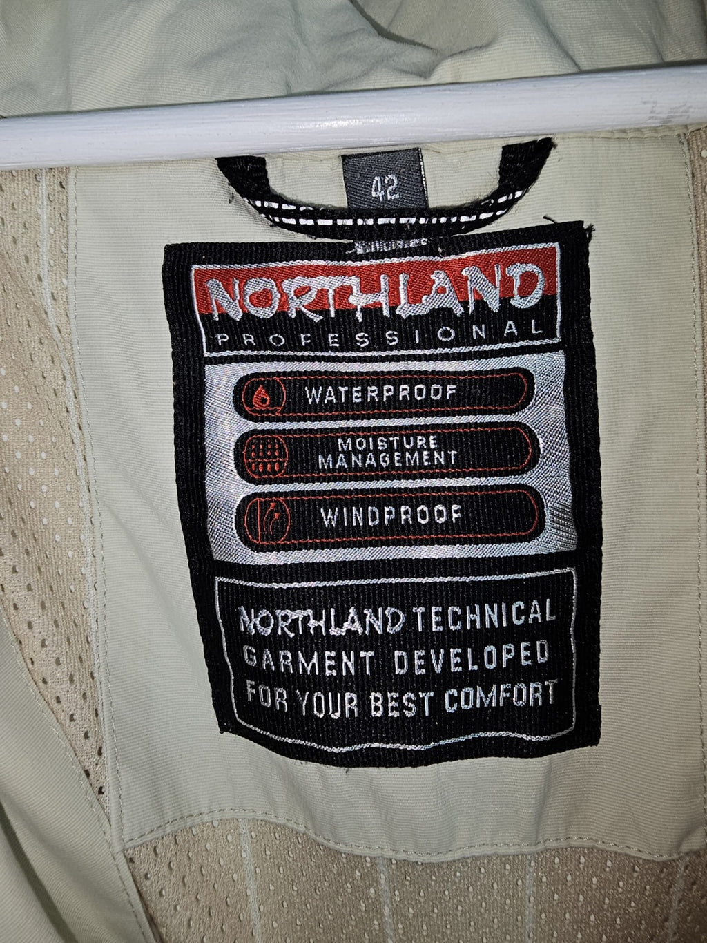 EK7049 Damen Windjacke von Northland, beige, Gr.424
