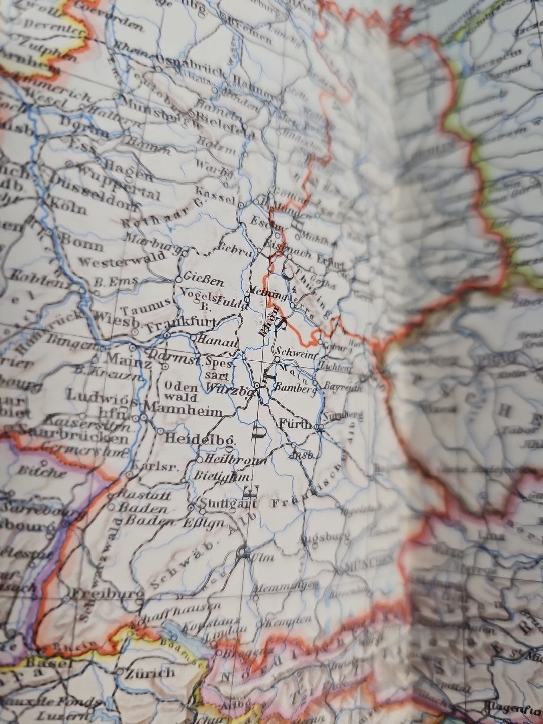 EB 2853Die Erde Taschenatlas VEB Hermann Haack Gotha1