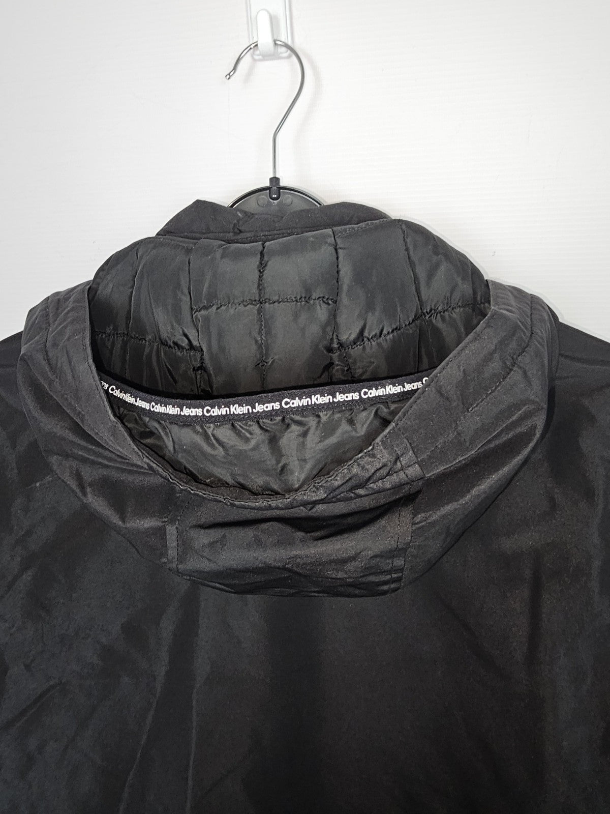 EK7154 Jungen  Jacke von Calvin Klein Jeans, Schwarz, Gr.147